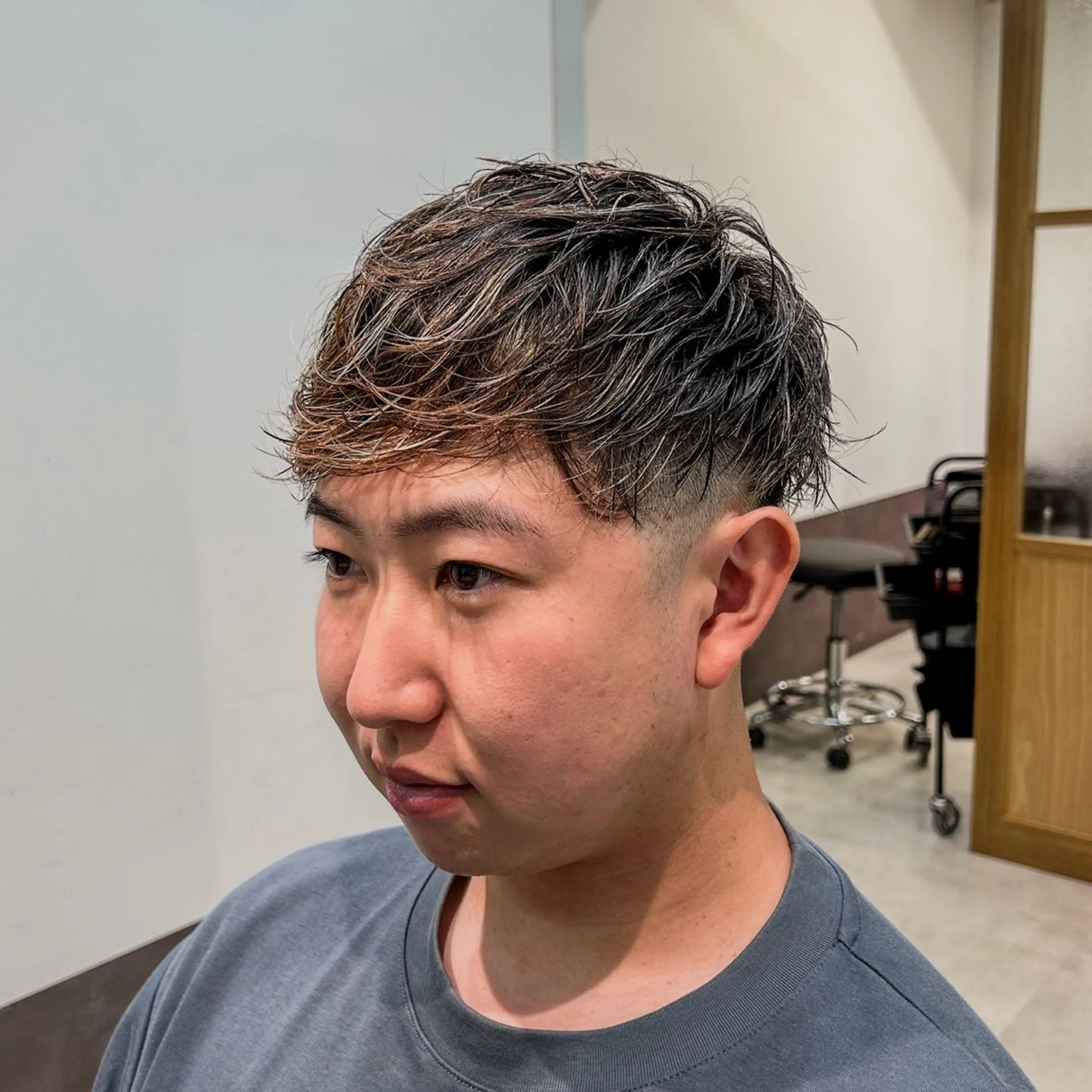 カラー メンズ メンズハイライト ハイライトカラー 【23時まで営業】 酒井啓佑のヘアスタイル