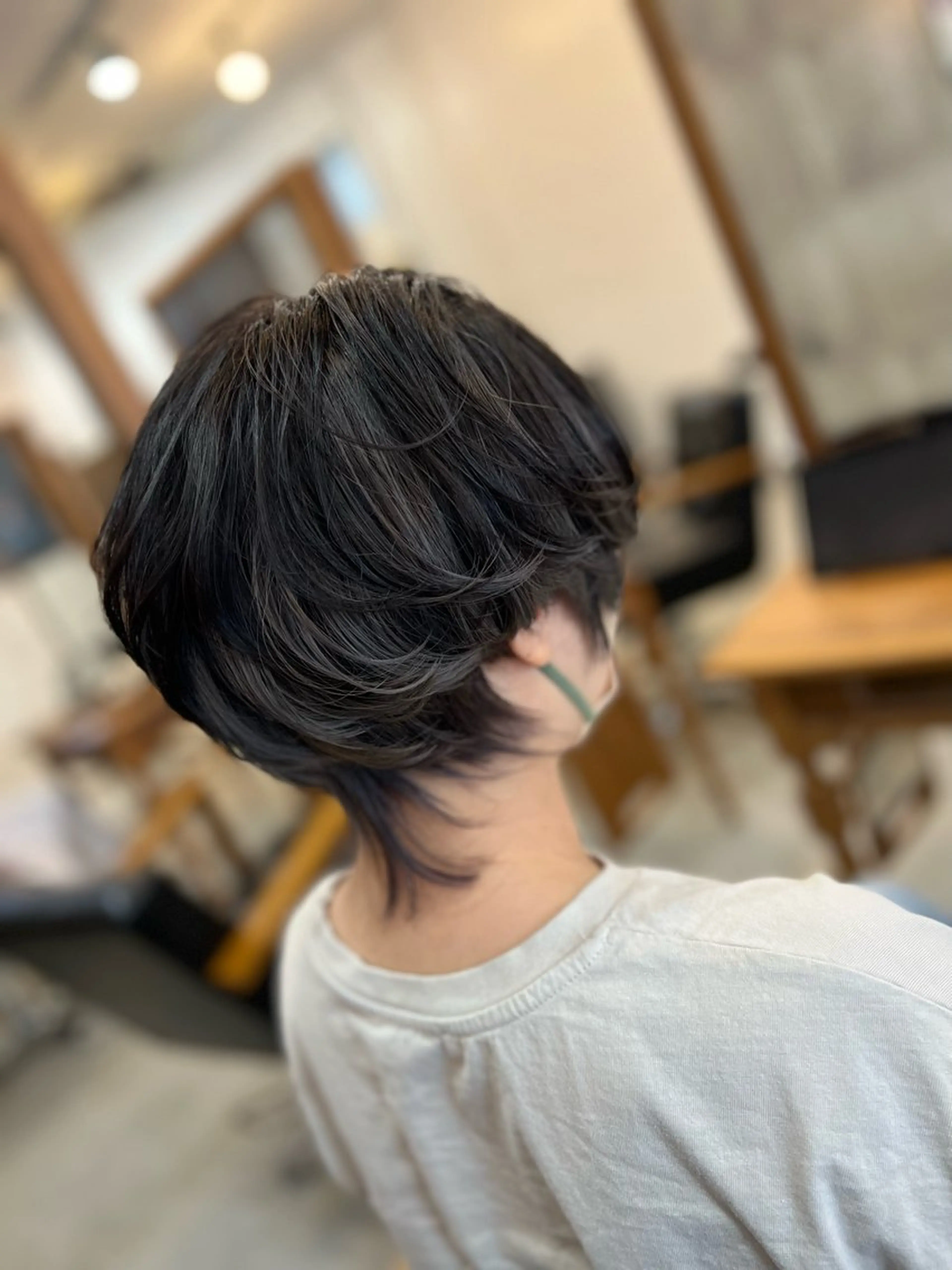 ショート カラー ダークグレー インナーカラー ショートヘア ウルフカット ヘアカラー トリートメント Style Tのヘアスタイル