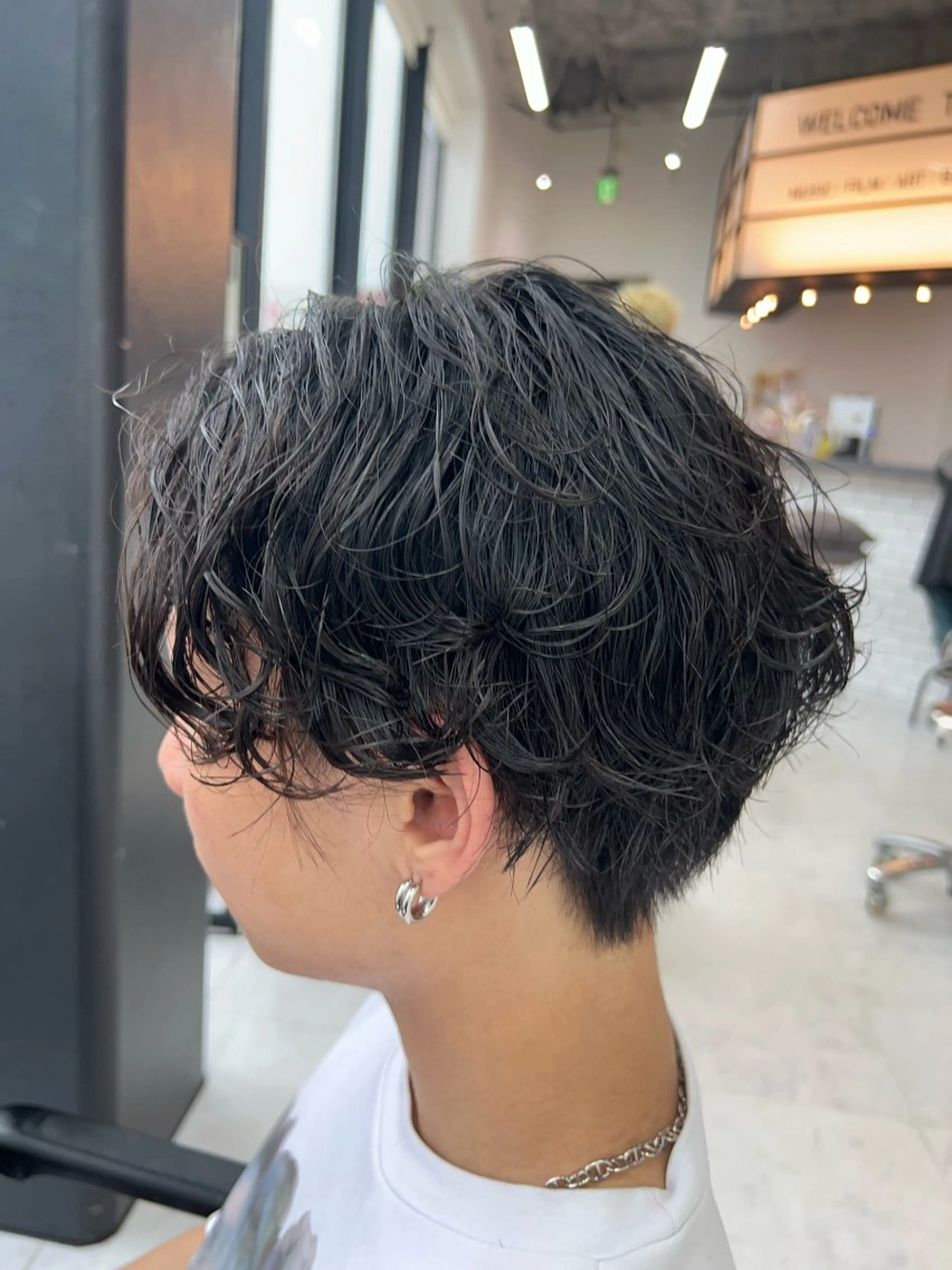 メンズ ダブルカラー寒色系 ボリューム改善ハヤトのヘアスタイル