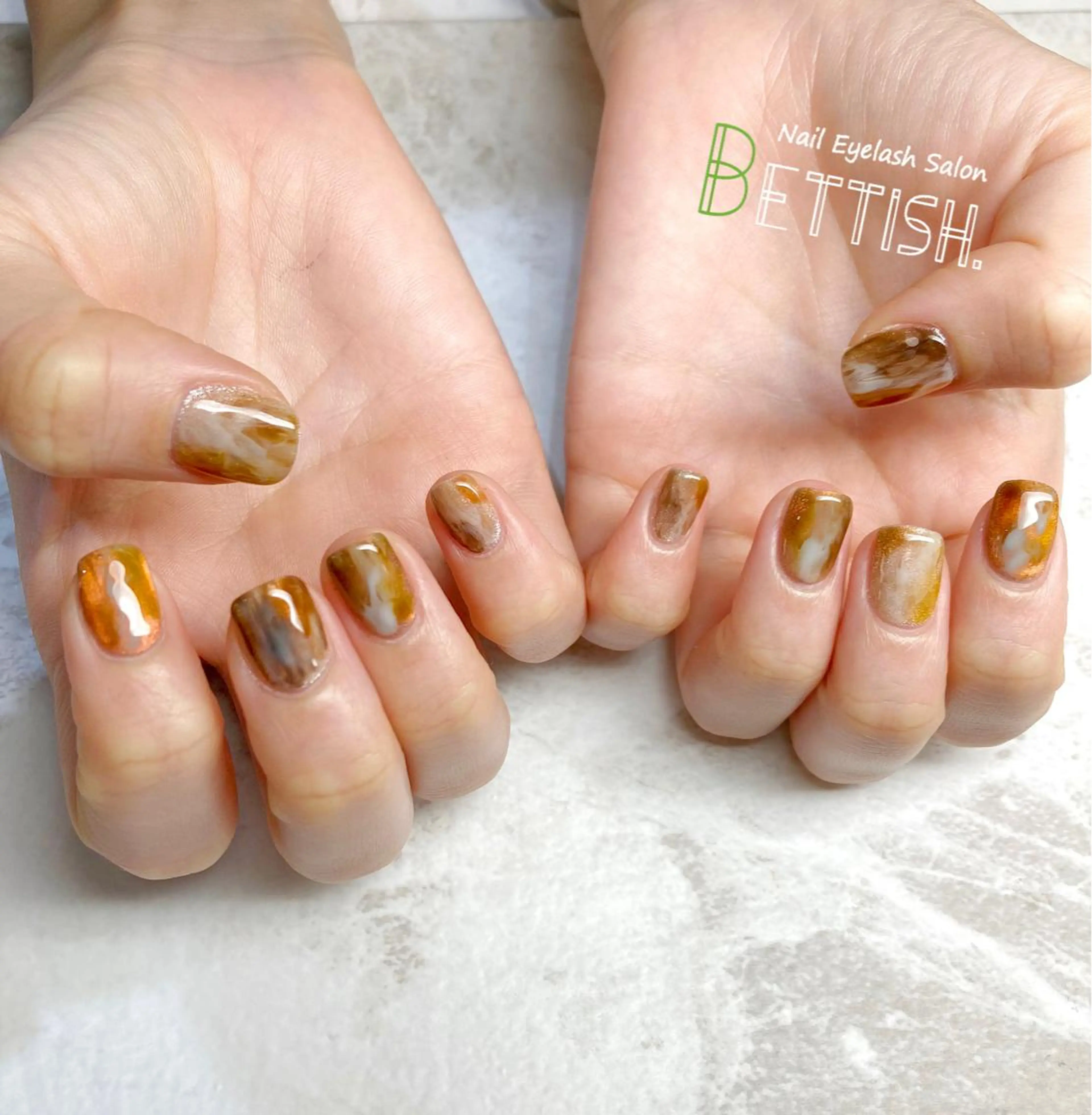 ネイル ブラウン キラキラネイル マグネットネイル ニュアンスネイル オレンジ ハンドネイル BETTISH. KUMIKO☺︎︎のネイルデザイン