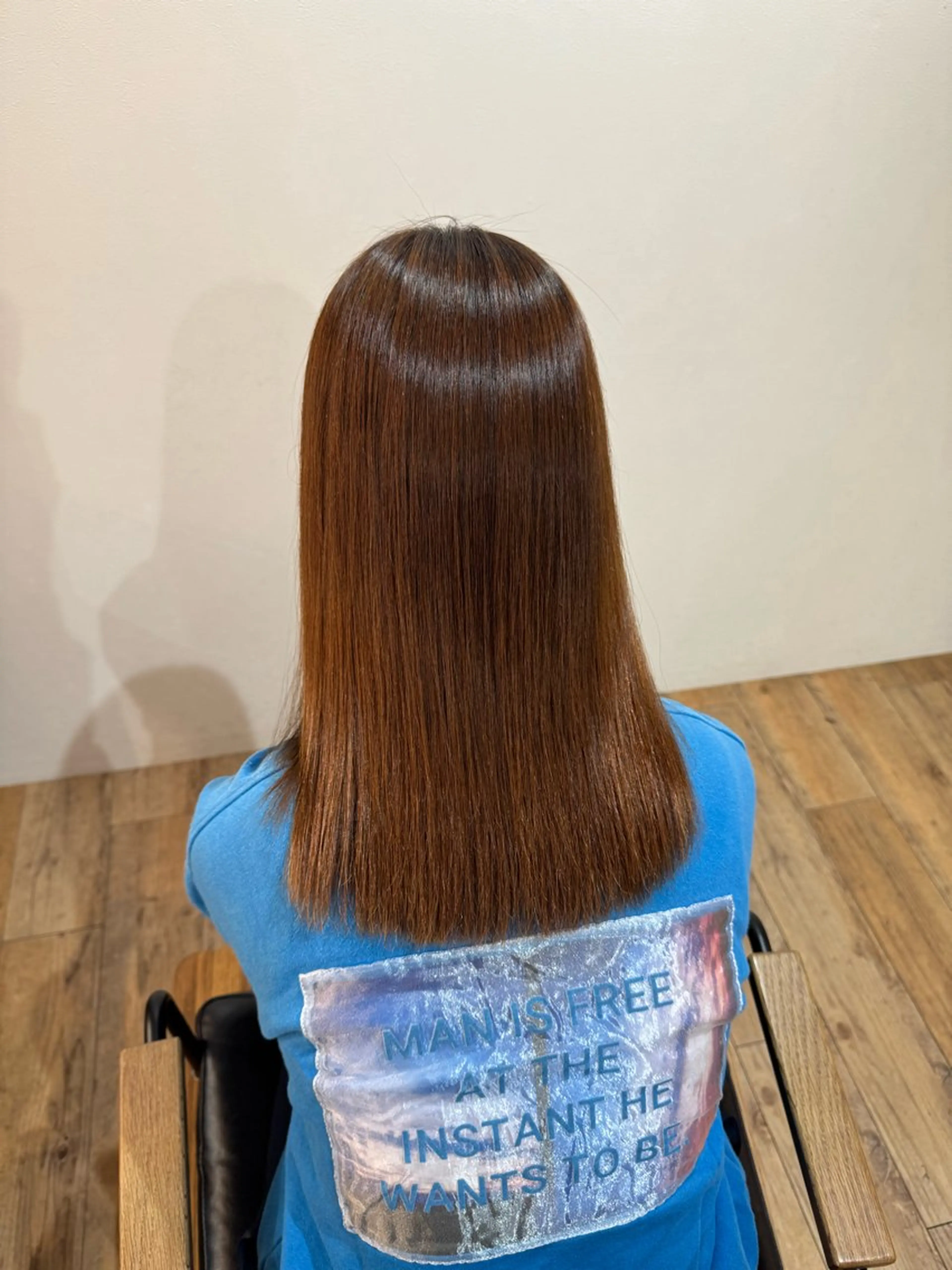 セミロング カット 縮毛矯正 トリートメント afloatkobe所属・美髪/髪質改善 川口凌弥のヘアスタイル