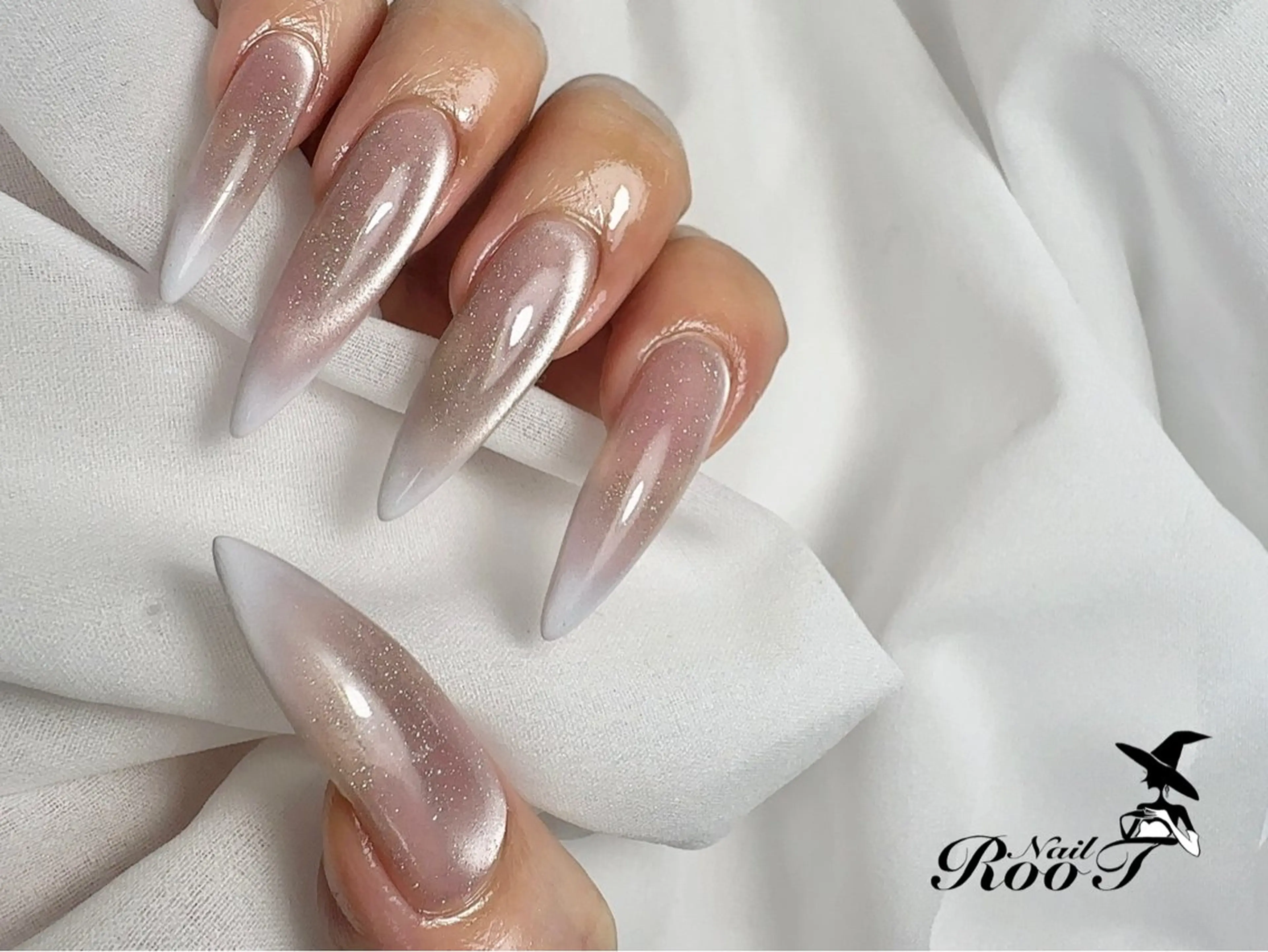 ネイル フラッシュネイル フレンチネイル マグネットネイル ハンドネイル RooT Nailのネイルデザイン