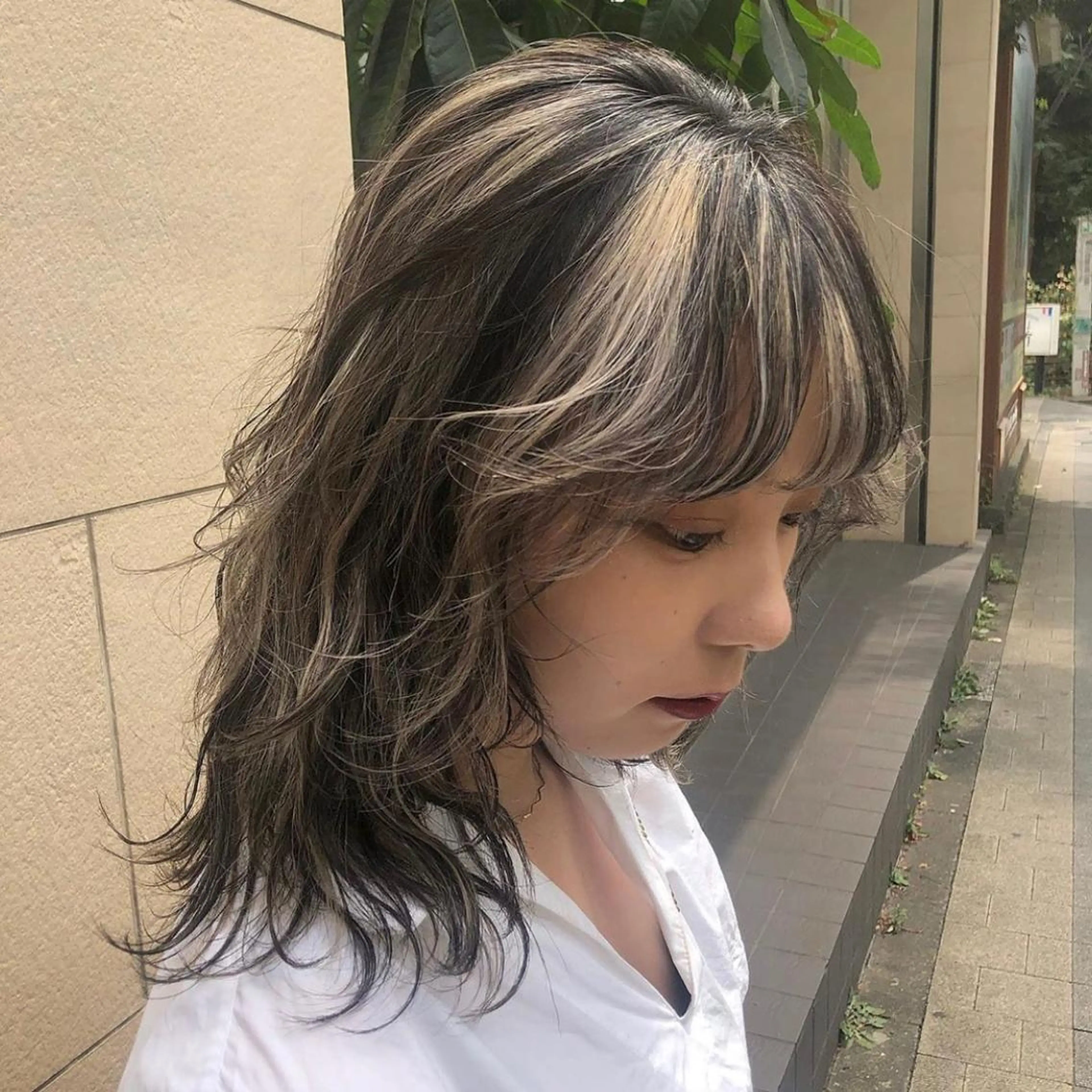 ミディアム 韓国ハイトーン🦋 hikariのヘアスタイル