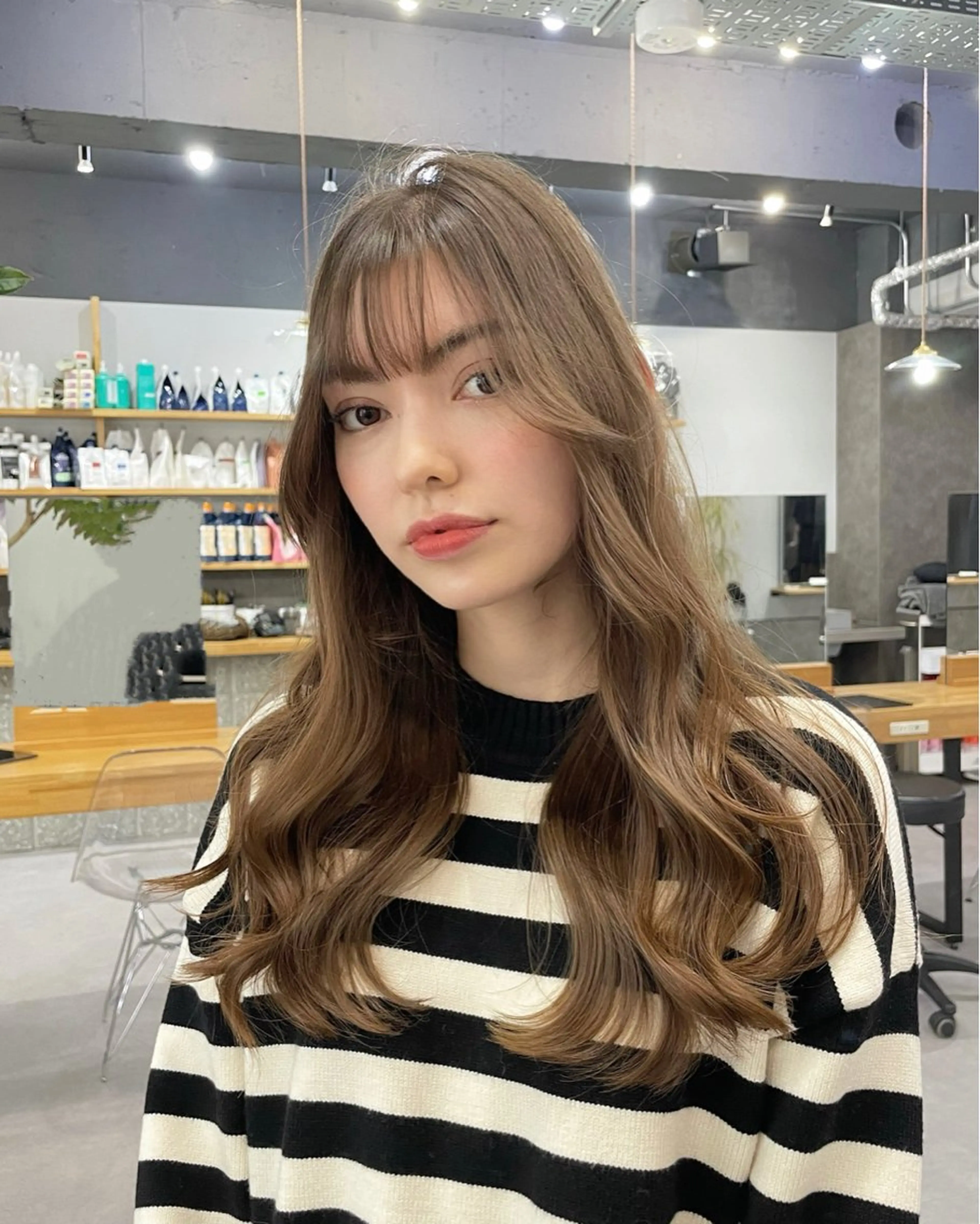 ロング カラー カット ヘアカラー ミルクティーベージュ ❤︎レイヤー　MIAのヘアスタイル