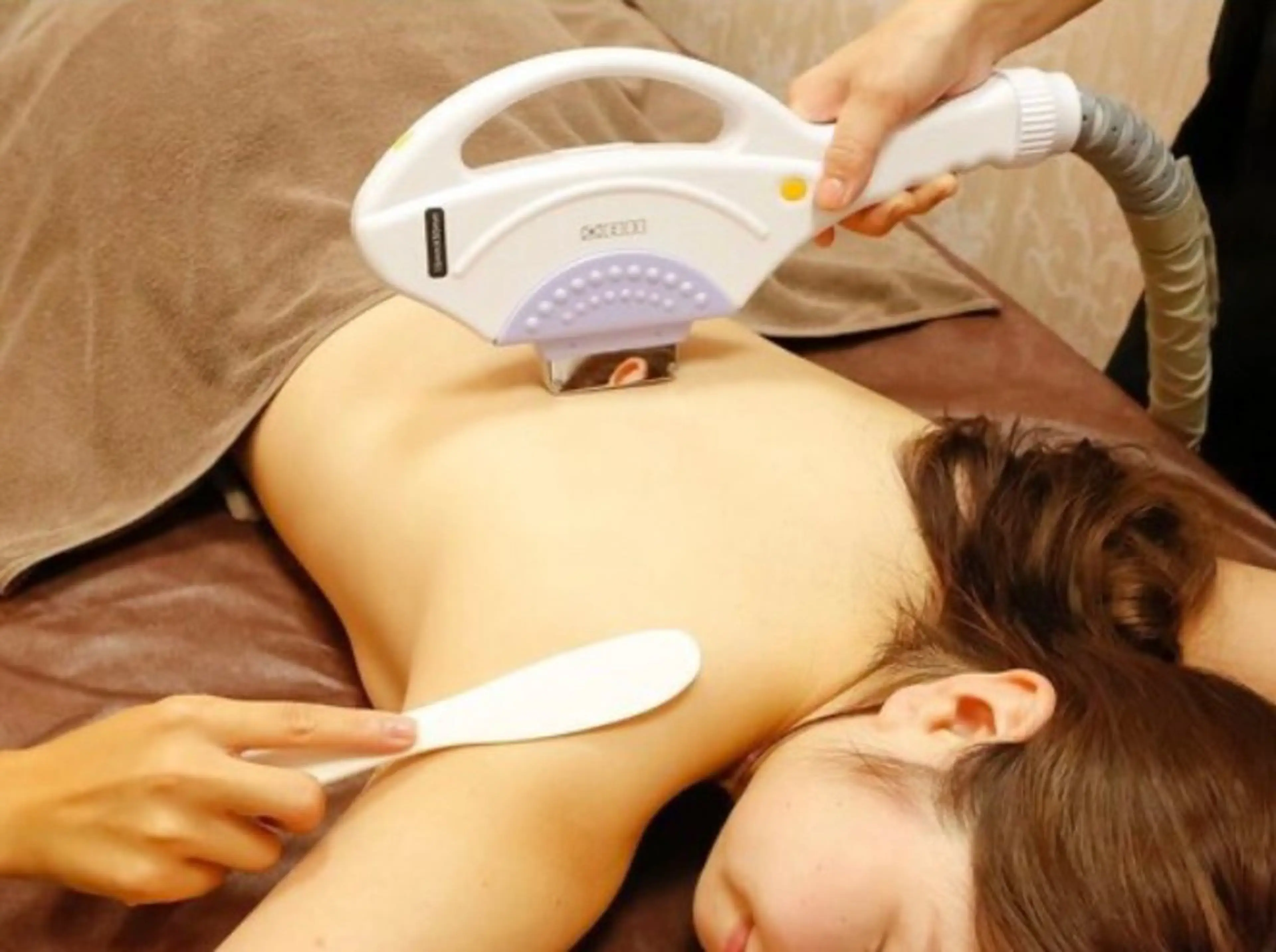 《痛みの少ない脱毛器》＊両わき脱毛の写真