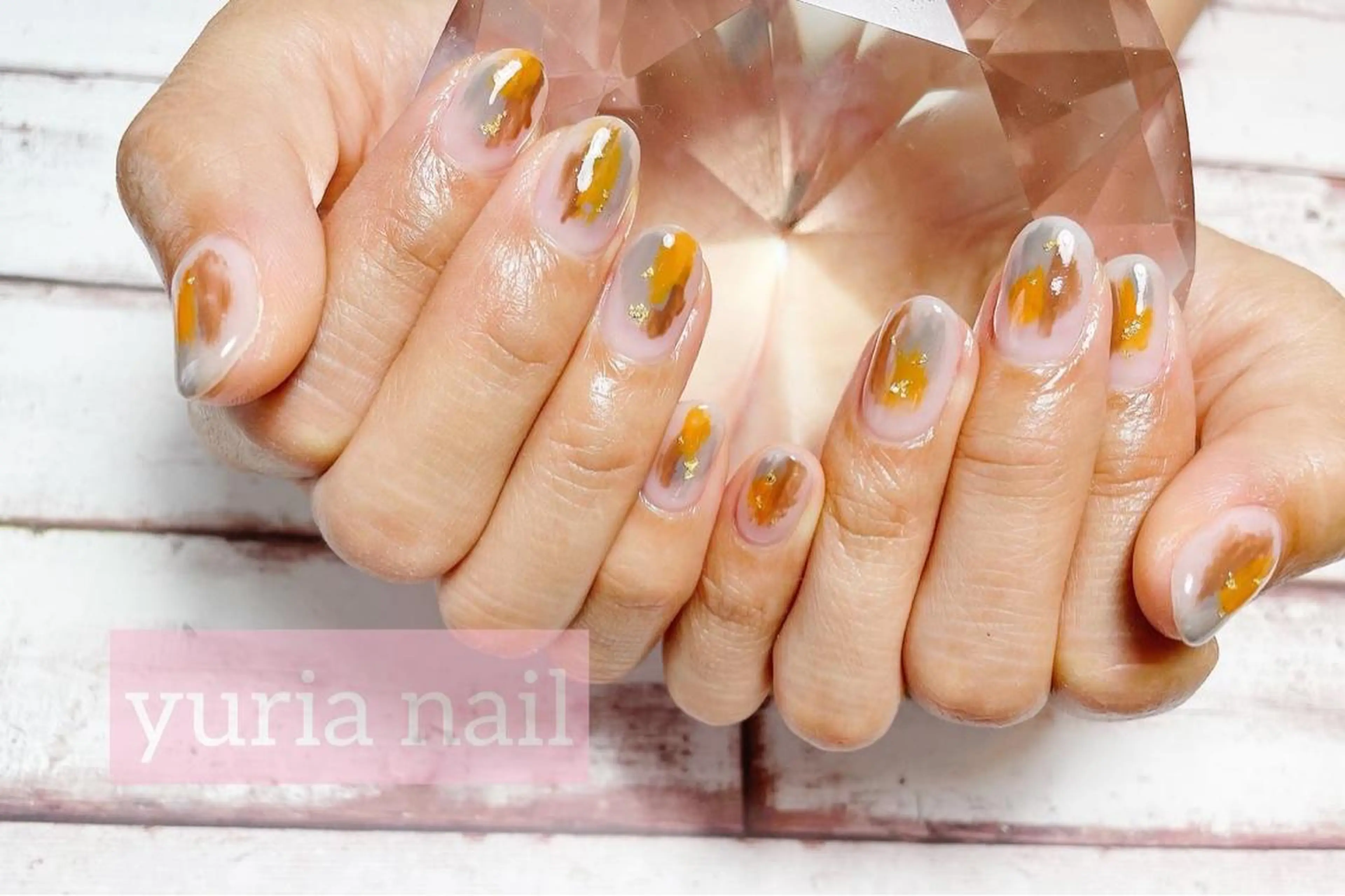 ネイル ブラウン ジェルネイル 持ち込み オレンジ ホワイト 小林 ゆりあのネイルデザイン