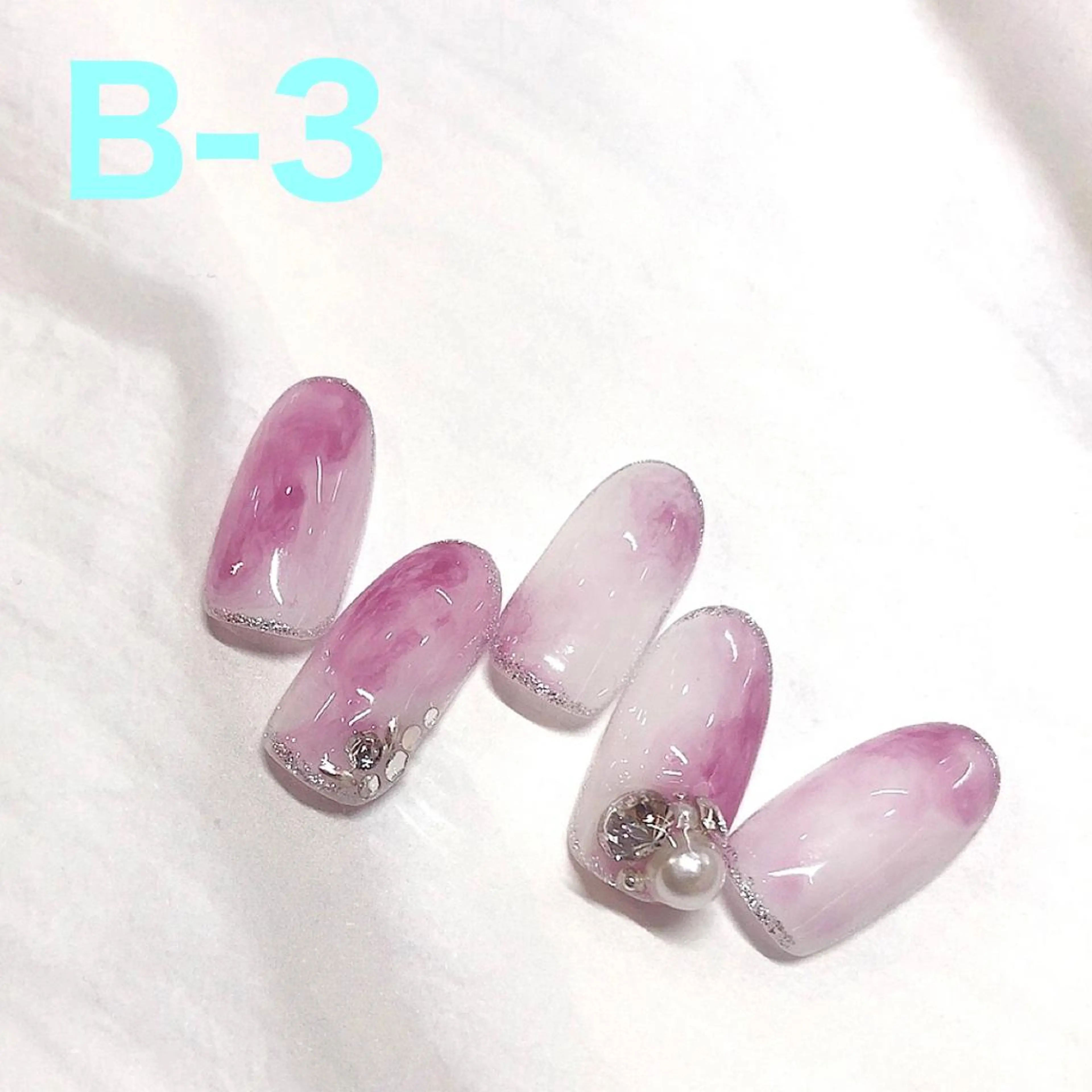 ネイル Richelle eyelash&nail 横浜店所属・二宮 はなのネイルデザイン