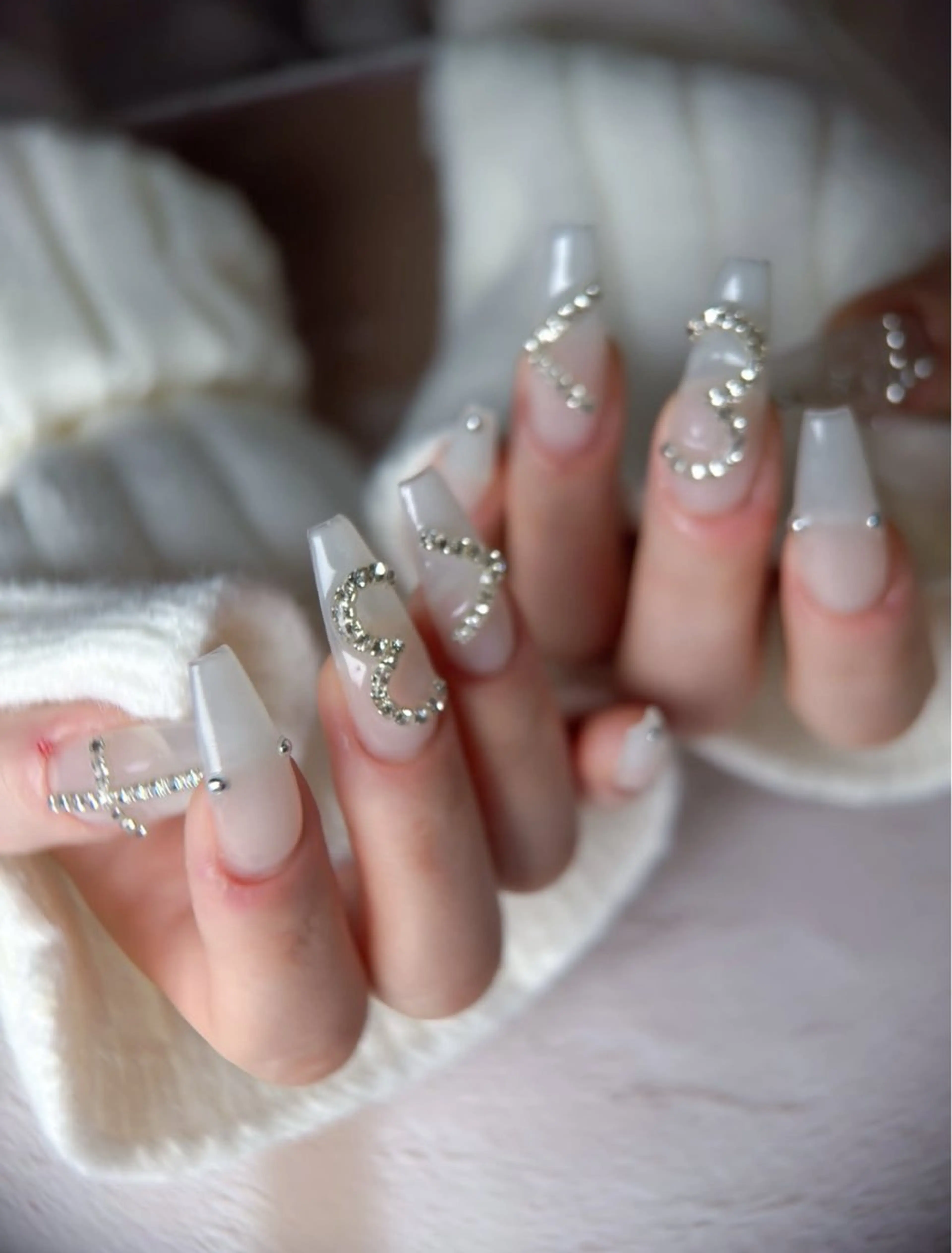 ネイル アニマル柄 オーロラネイル チークネイル フラッシュネイル ジェルネイル ハンドネイル Lyna 池袋のネイルデザイン