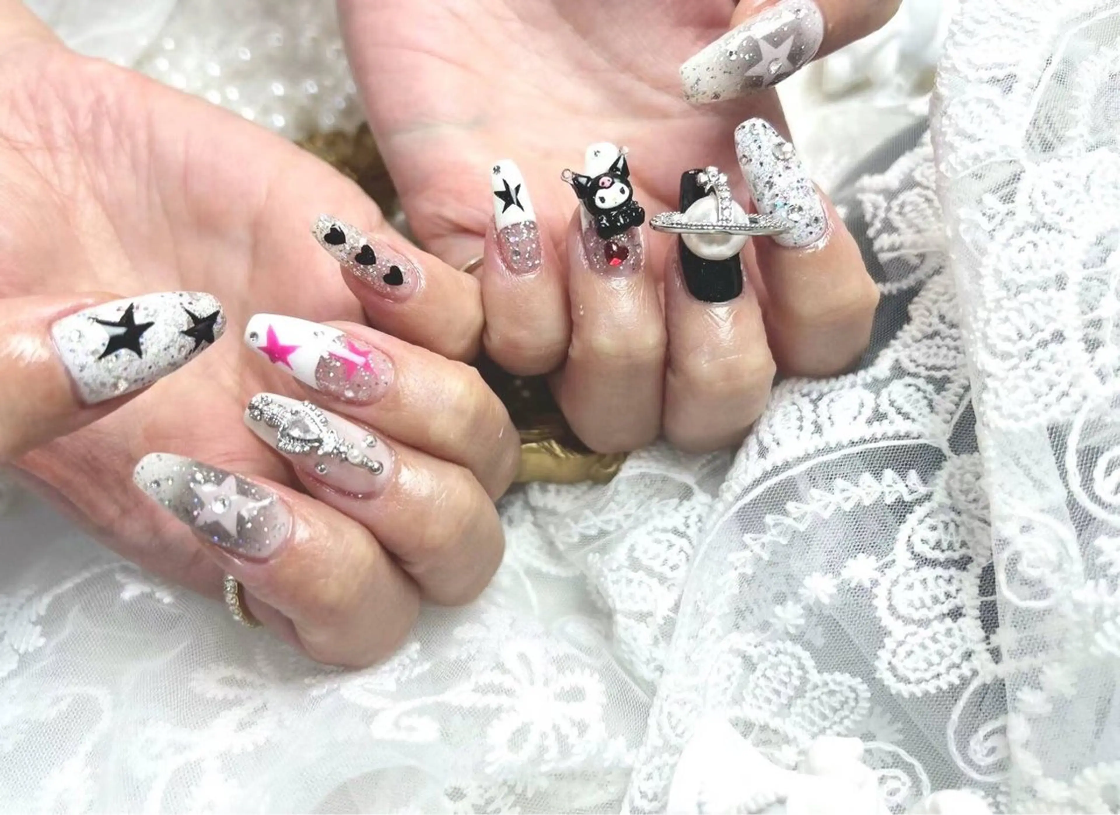 ネイル アートネイル フラワーネイル フットネイル ジェルネイル キラキラネイル Babarla　Nail　Salon所属・babarla Nailのネイルデザイン