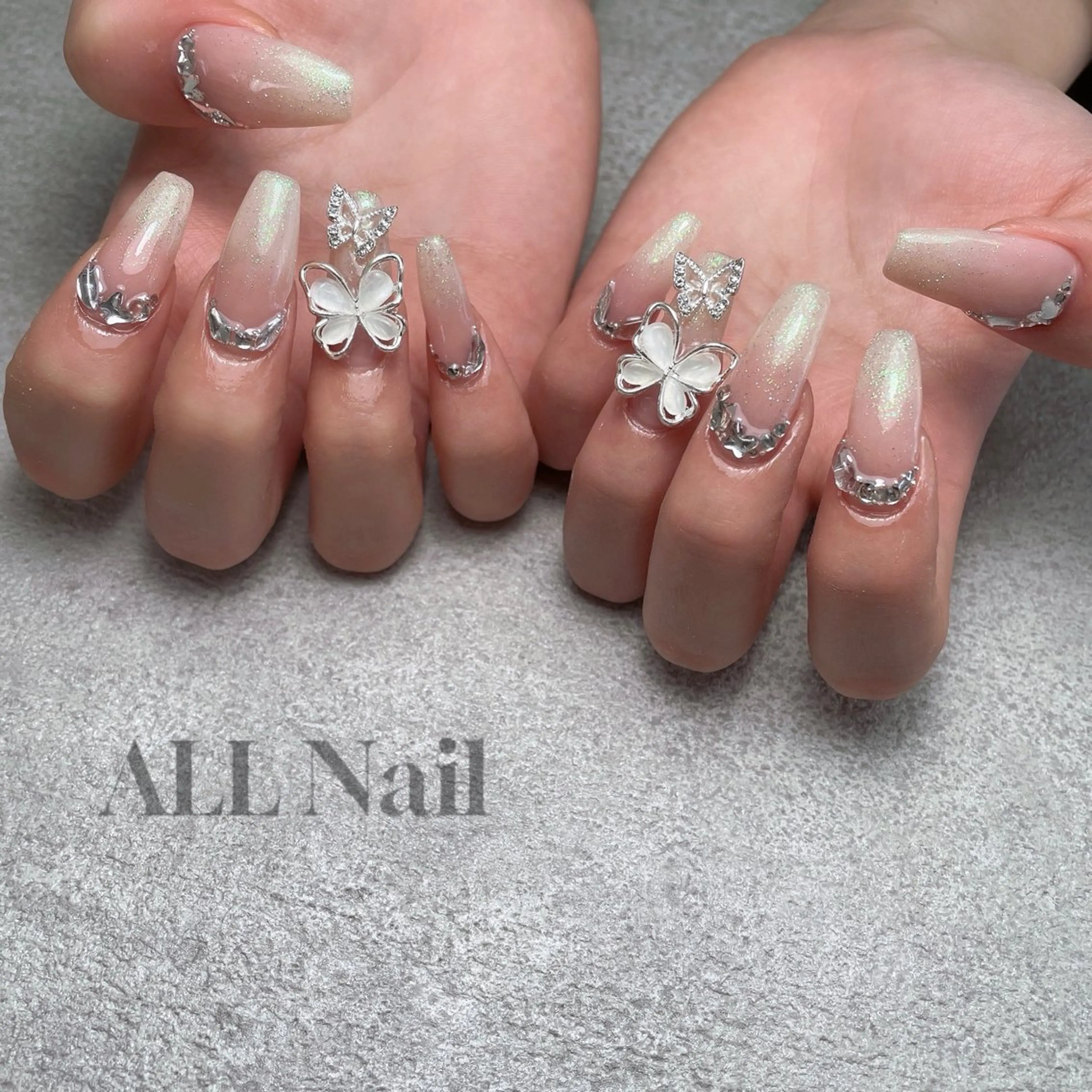 ネイル 長さ出し ラメ(グリッター) ホワイト ALL Nail &whiteningのその他イメージ