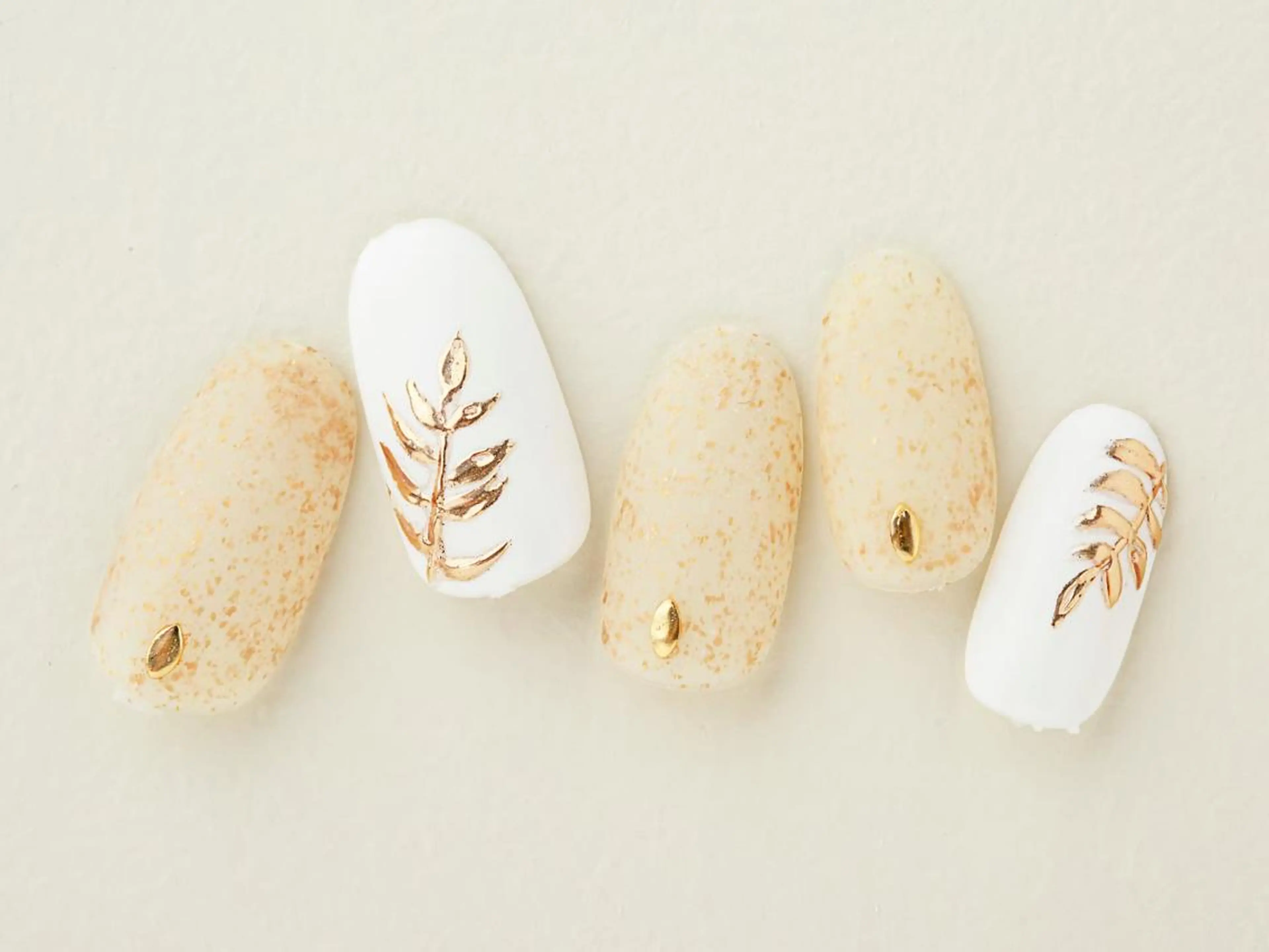 ネイル 桜ネイル 長さ出し フラッシュネイル フットネイル フレンチネイル ハンドネイル 💗🪽Tiary Nail🪽💗のネイルデザイン