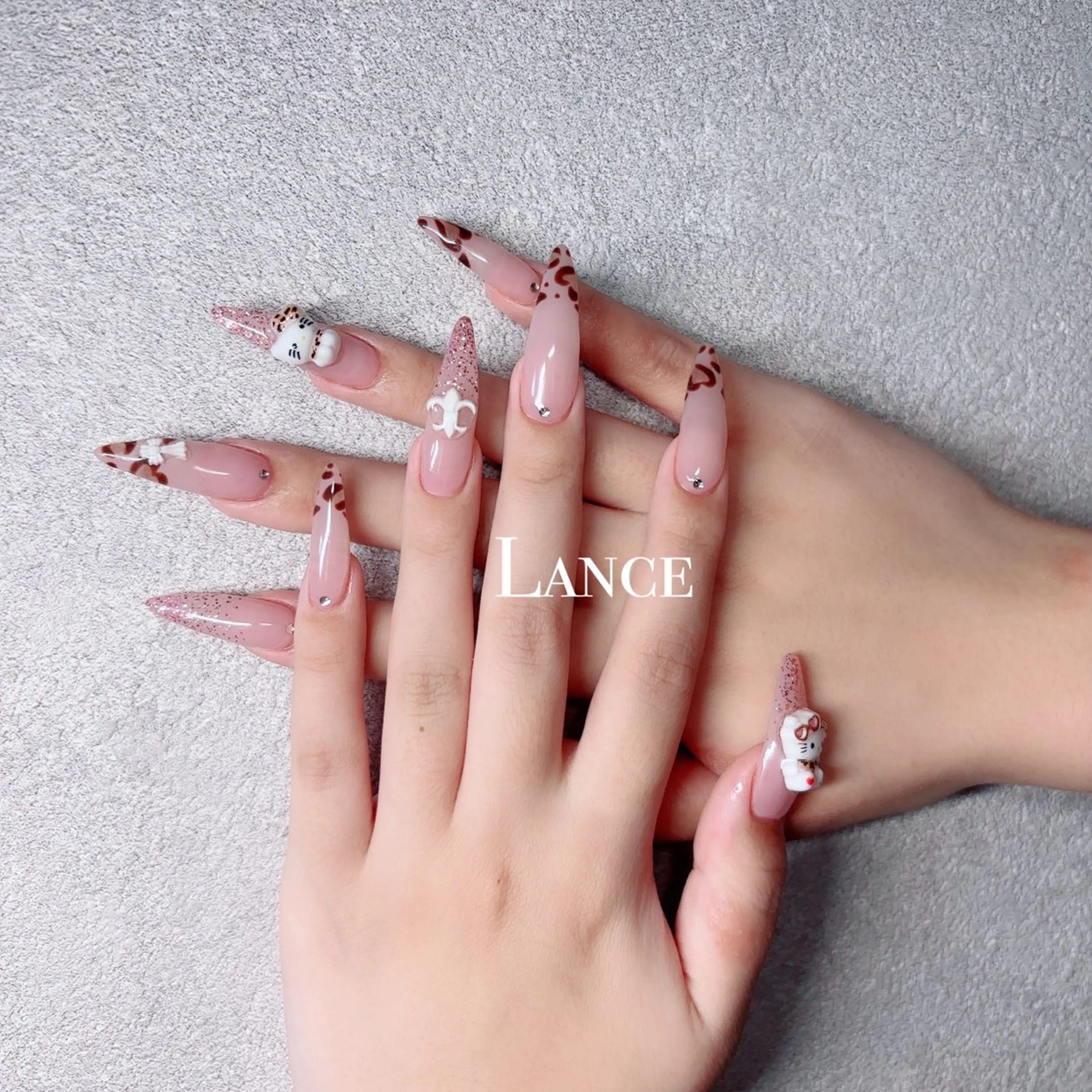 ネイル オーロラネイル フットネイル 氷ネイル・うるうるネイル キラキラネイル 韓国ネイル ハンドネイル Lance nailのネイルデザイン