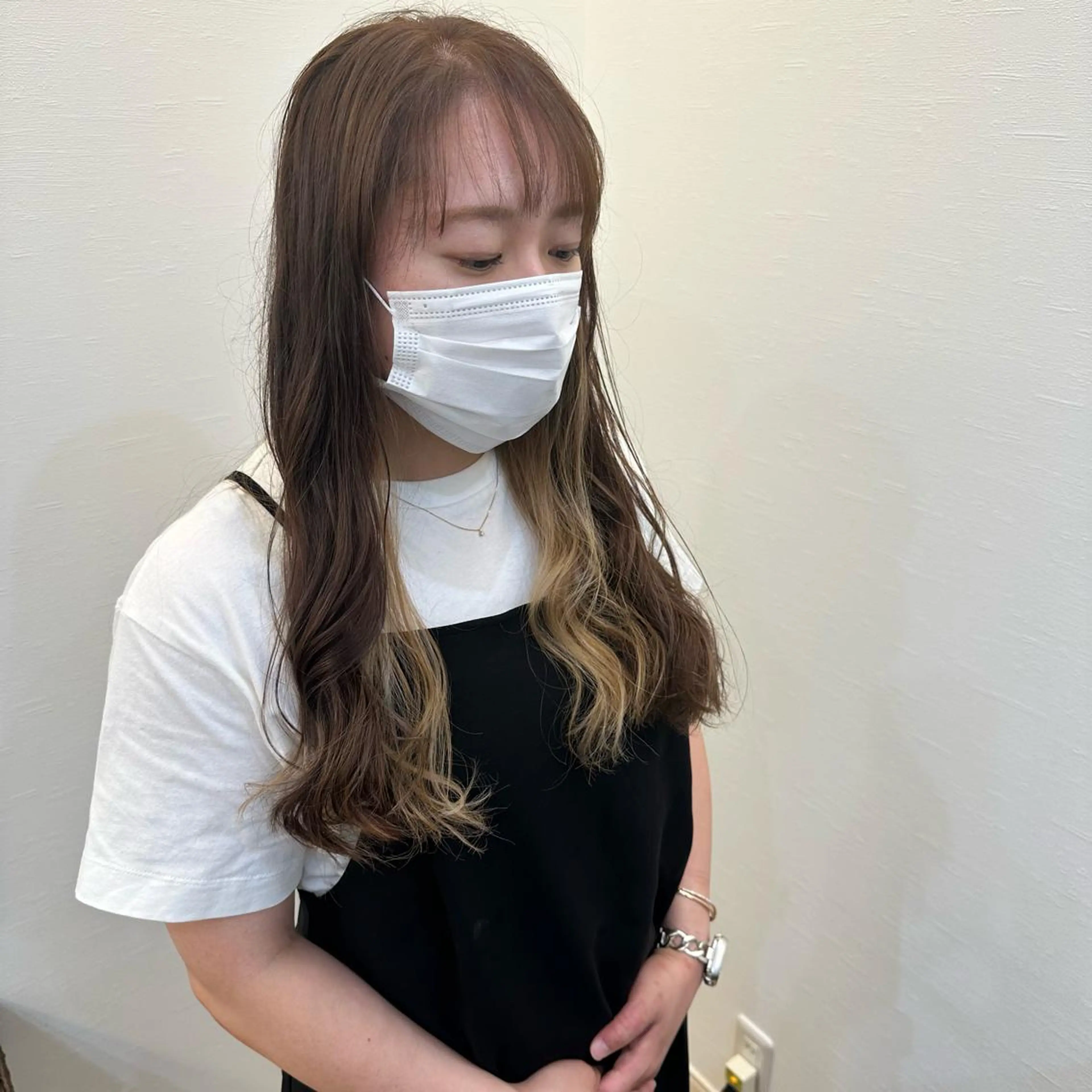 カラー Ruang所属・ツノガイ エリのヘアスタイル