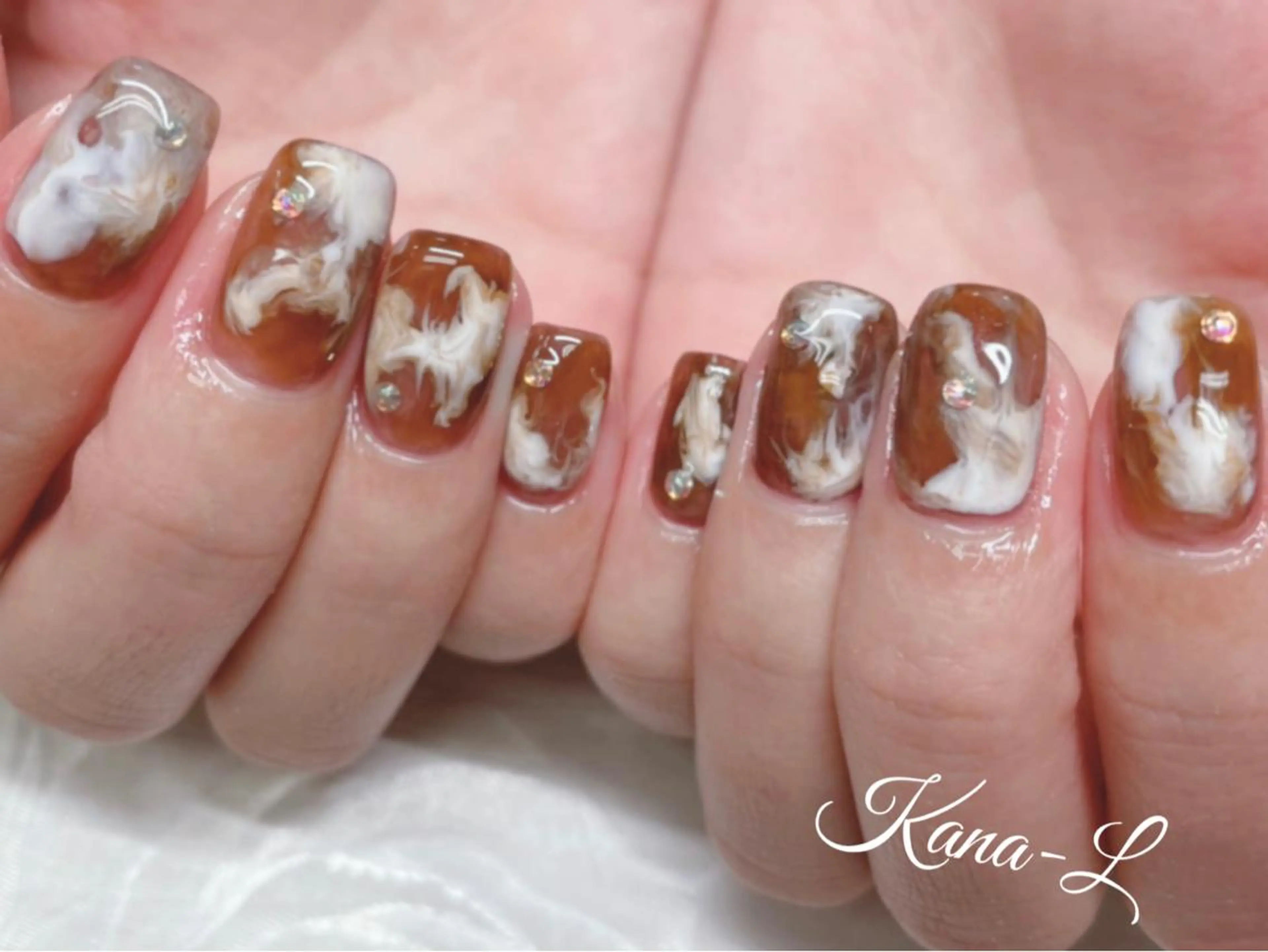 カラー ネイル 持ち込み ニュアンスネイル 芦辺 香奈のネイルデザイン
