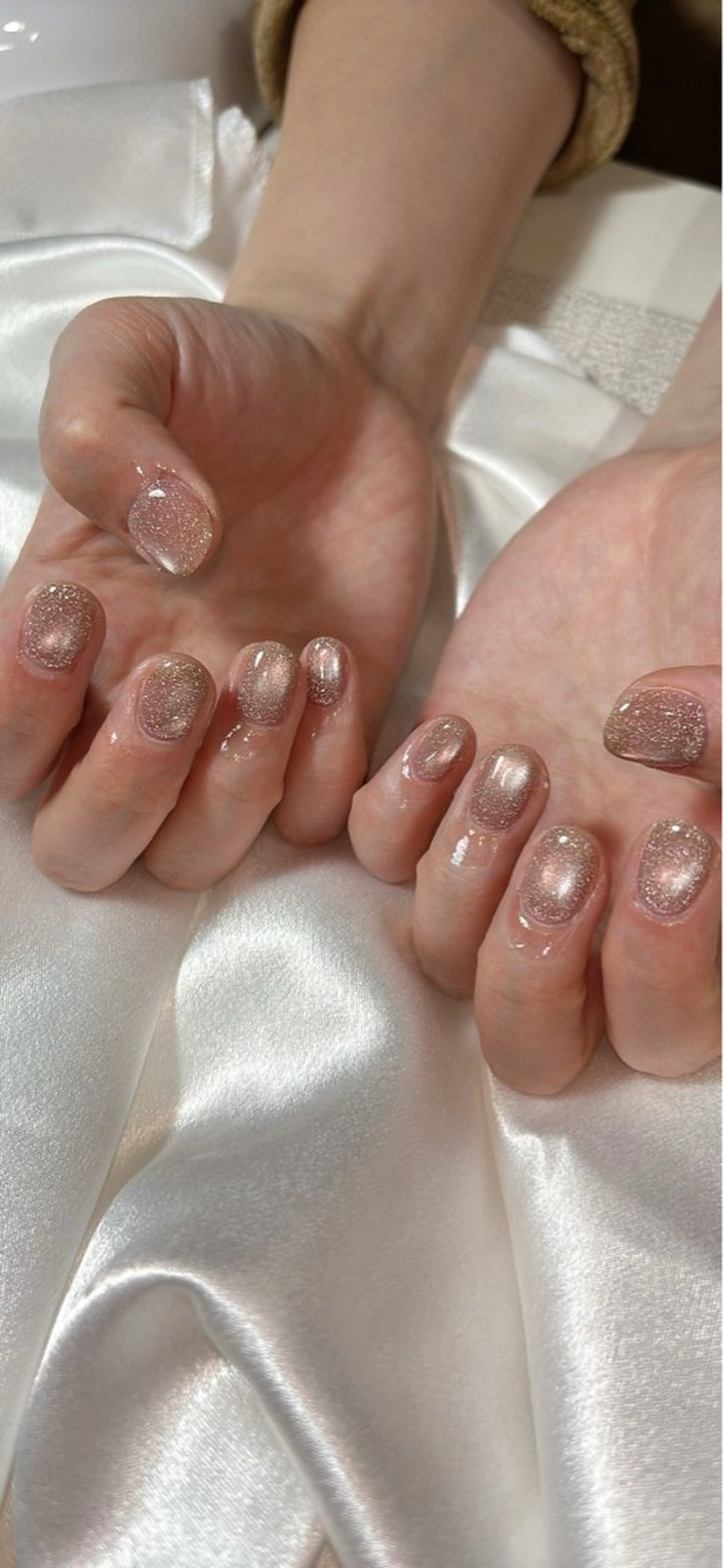 ネイル オーロラネイル 桜ネイル フラッシュネイル フラッシュマグ フラワーネイル ハンドネイル kikinail 溝の口のネイルデザイン