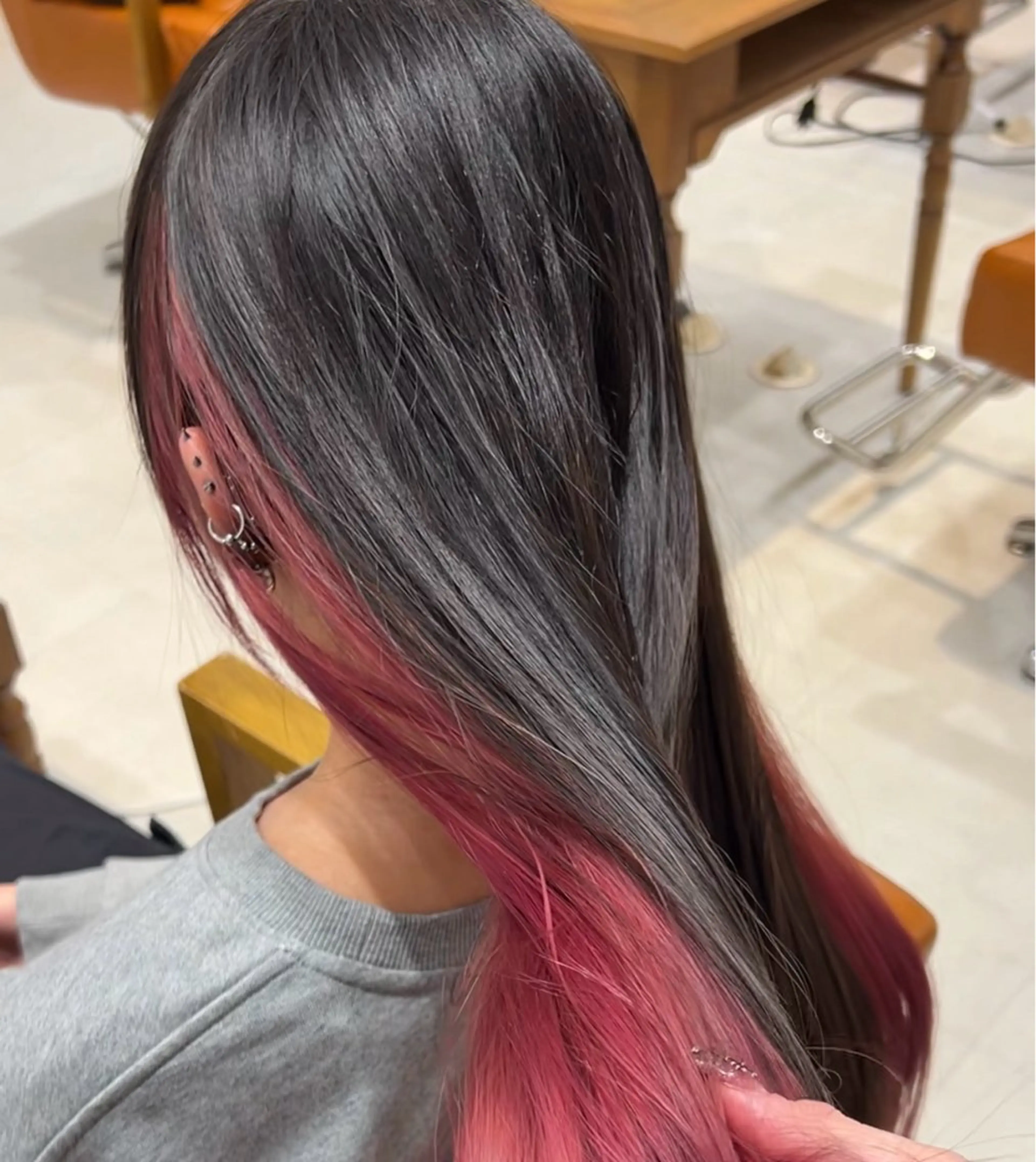 ロング カラー ピンクカラー ヘアカラー 🫧艶髪カラー🫧 伊原修子のヘアスタイル