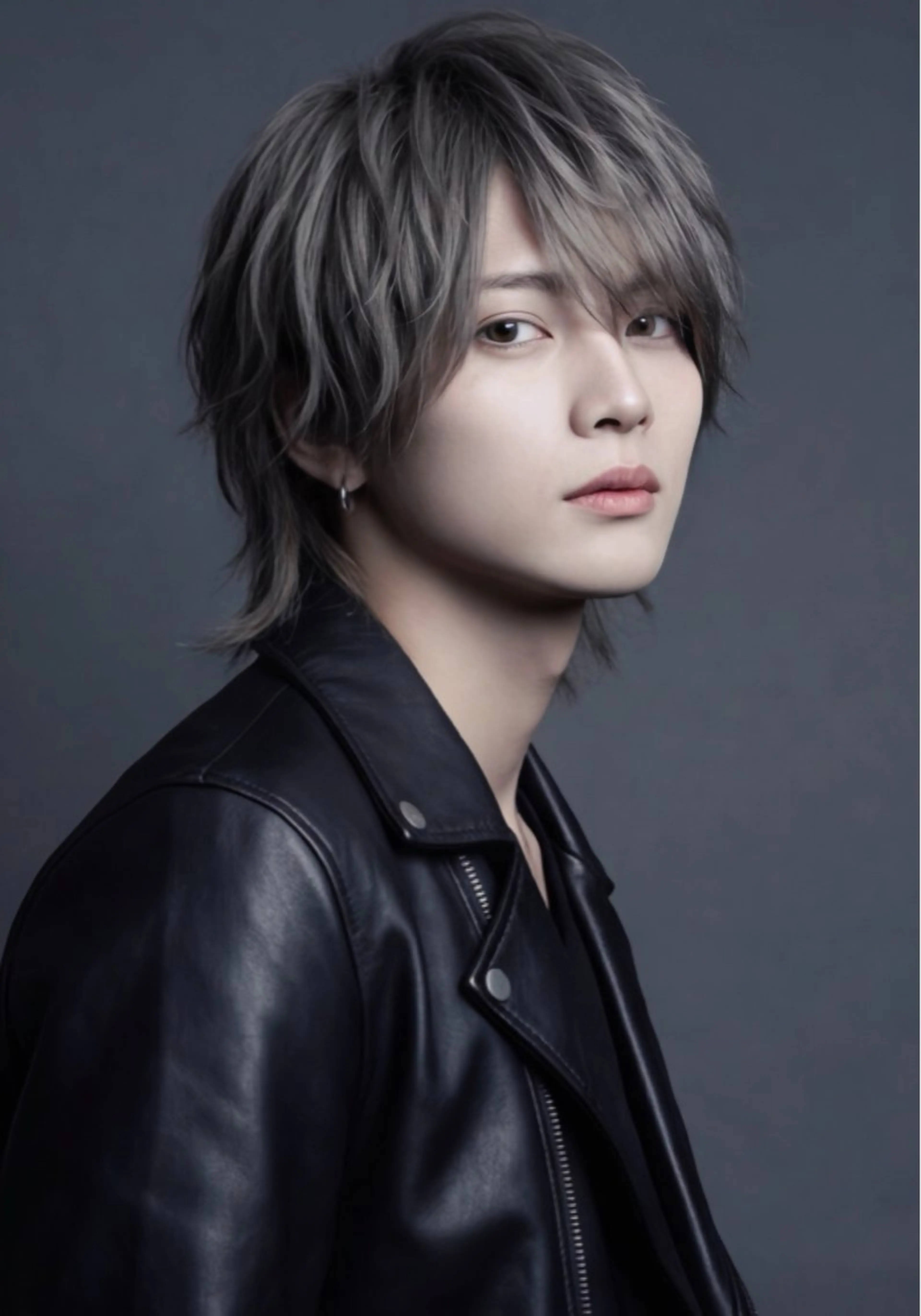 ショート メンズ センターパート ダウンパーマ メンズインナーカラー カルマパーマ メンズ韓国風 カット ヘアカラー 【F.O.F】大野航 似合わせカットのヘアスタイル