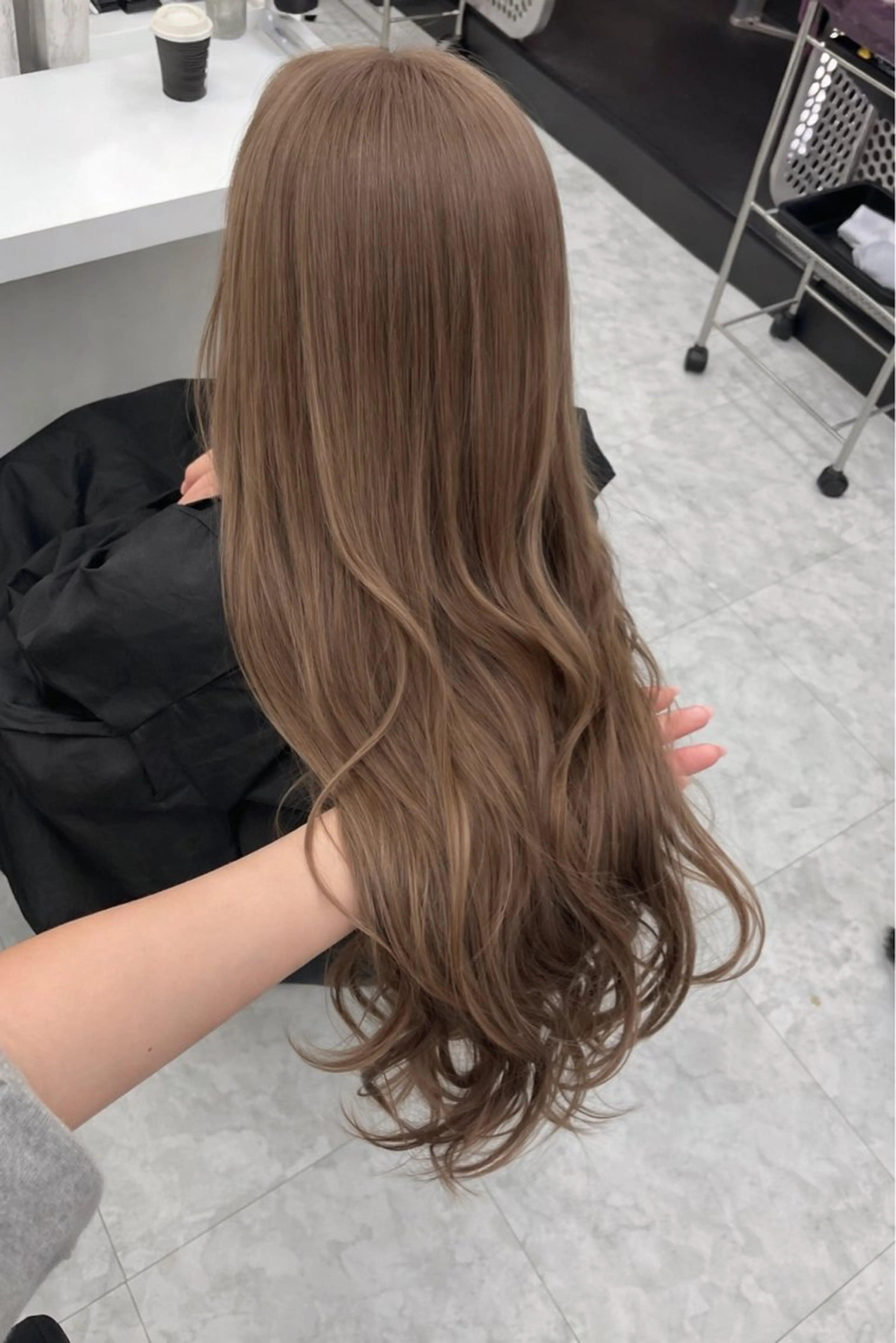 カラー ヘアカラー トリートメント 透明感ベージュ🤎 ナチュラルレイヤーのヘアスタイル