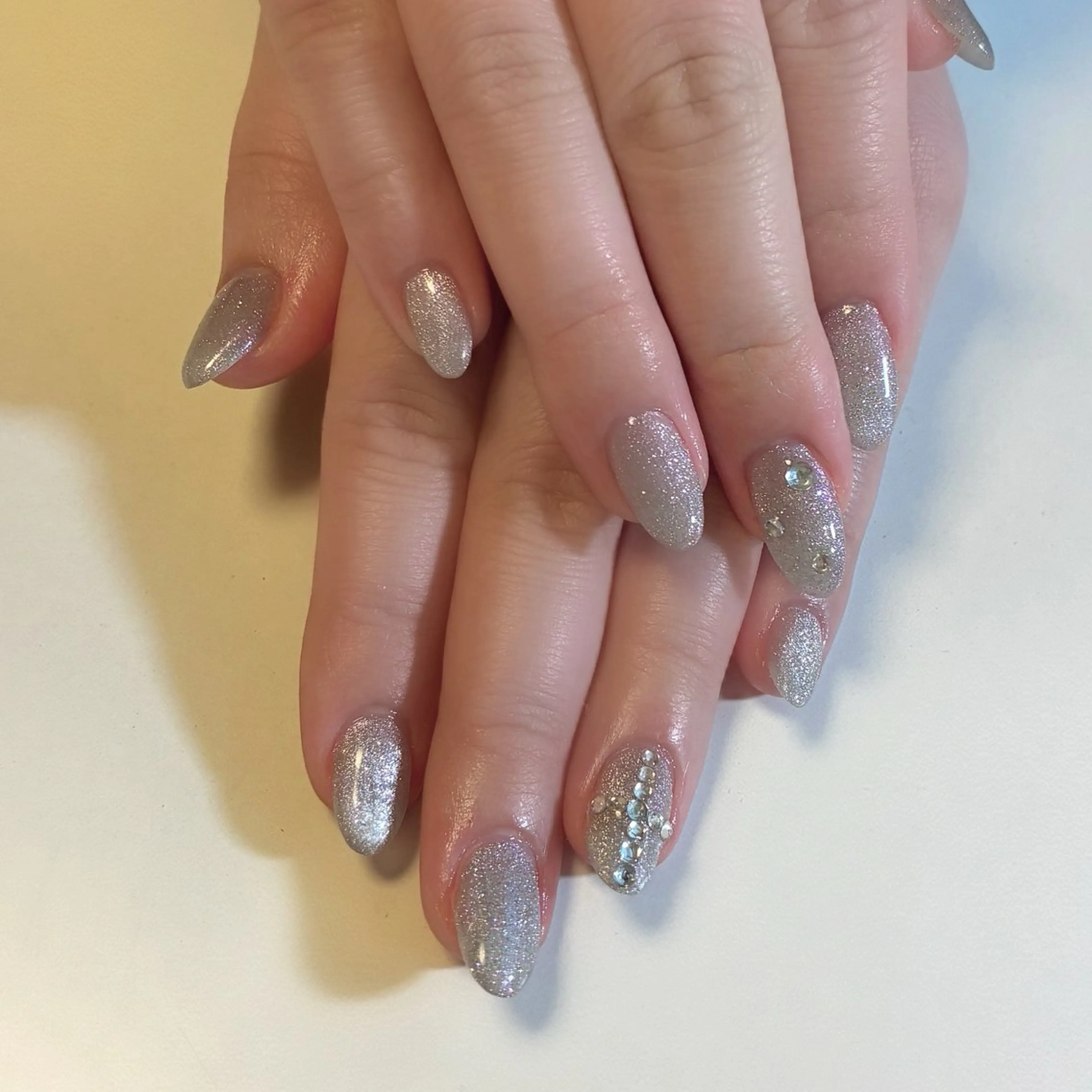 ネイル アートネイル フラッシュネイル フラッシュマグ マグネットネイル ハンドネイル ネイルサロン💎 Bibiのネイルデザイン