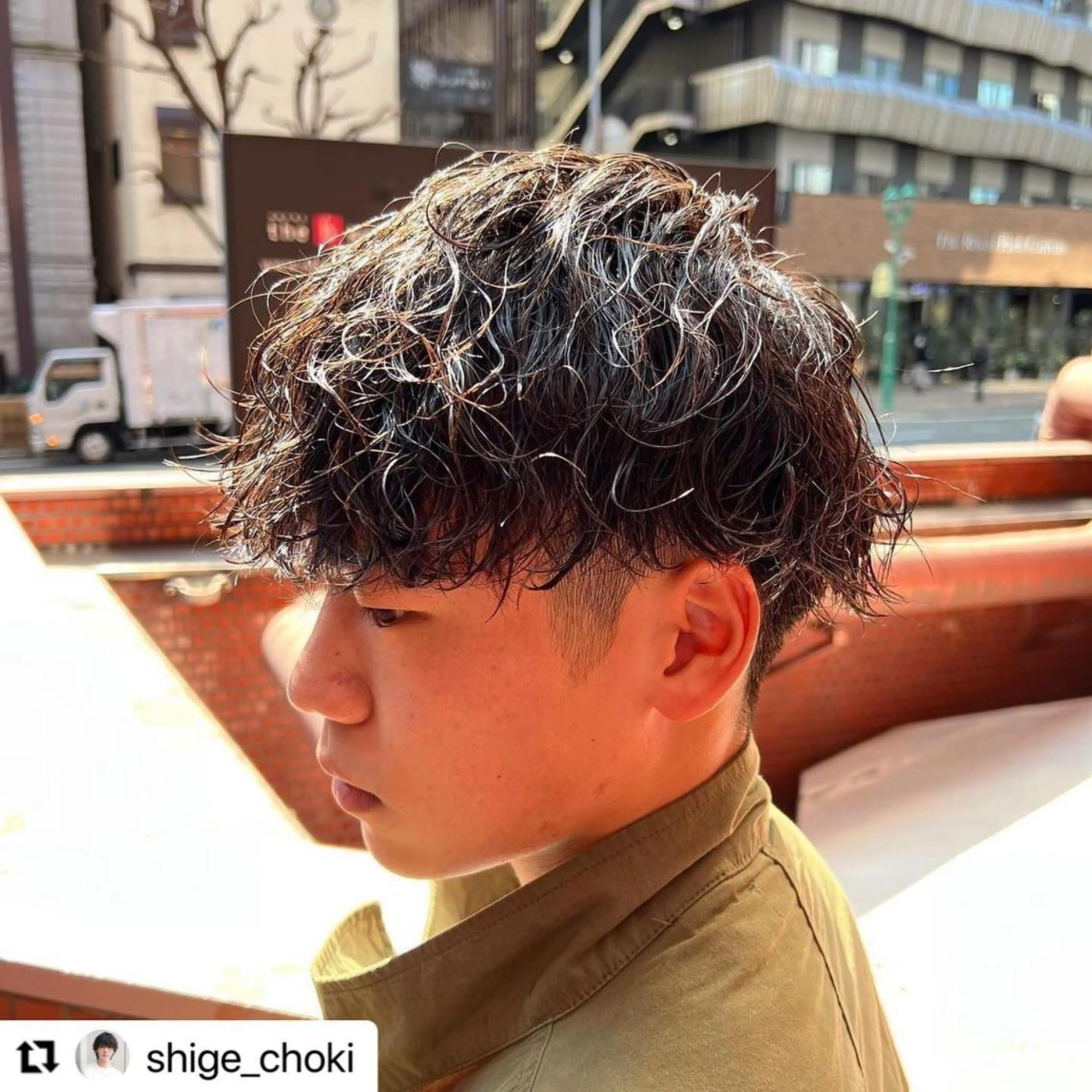 ショート カラー パーマ メンズ センターパート メンズ韓国風 マッシュ メンズパーマ メンズツイストパーマ 🩷Eny terrace🩷のヘアスタイル
