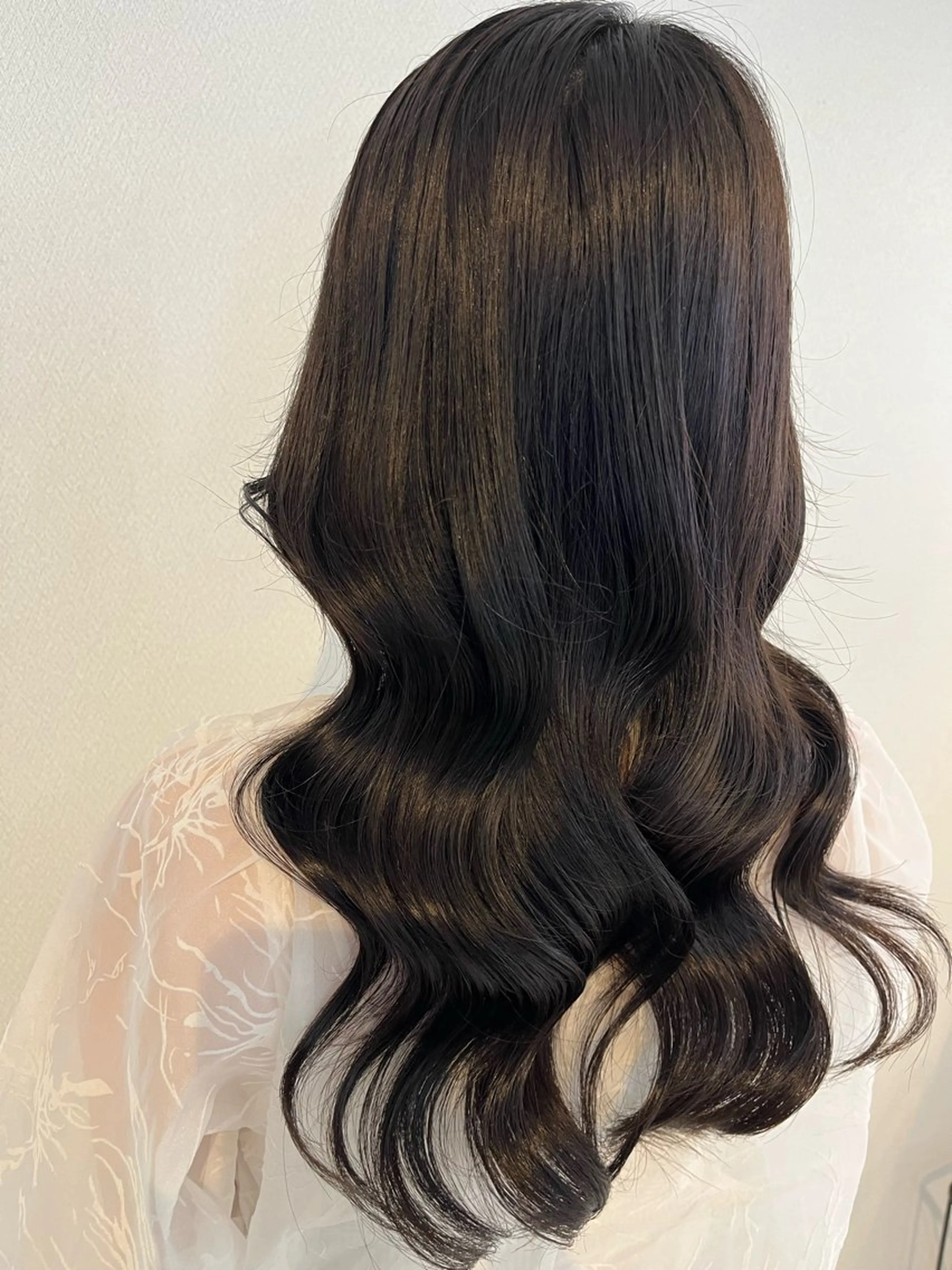 セミロング ヨシンモリ 大城 美月のヘアスタイル