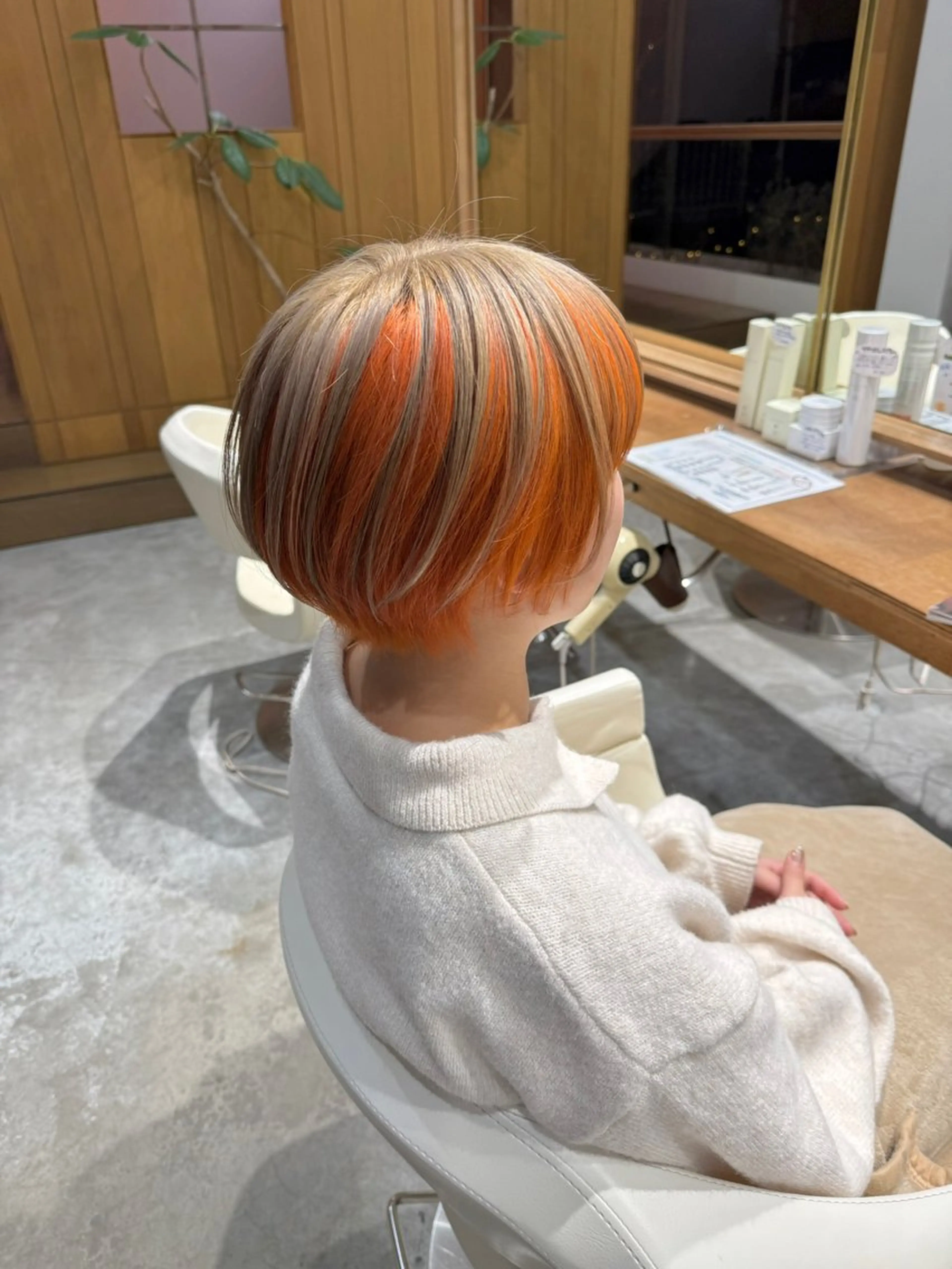 ショート カラー ベージュカラー ミルクティーベージュ オレンジ カット ヘアカラー フラム所属・WATANABE MISAKIのヘアスタイル