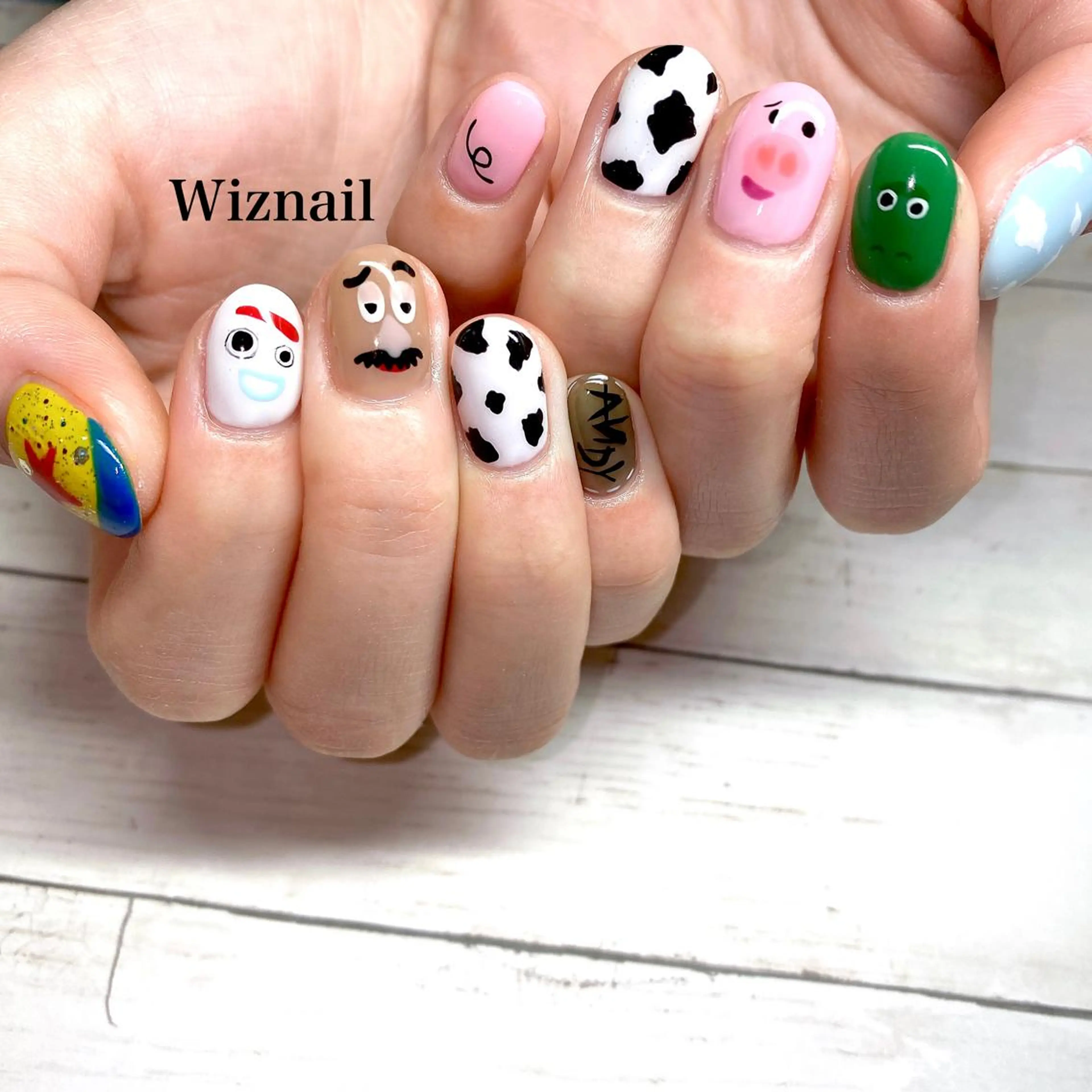 ネイル Wiznail MISATOのネイルデザイン