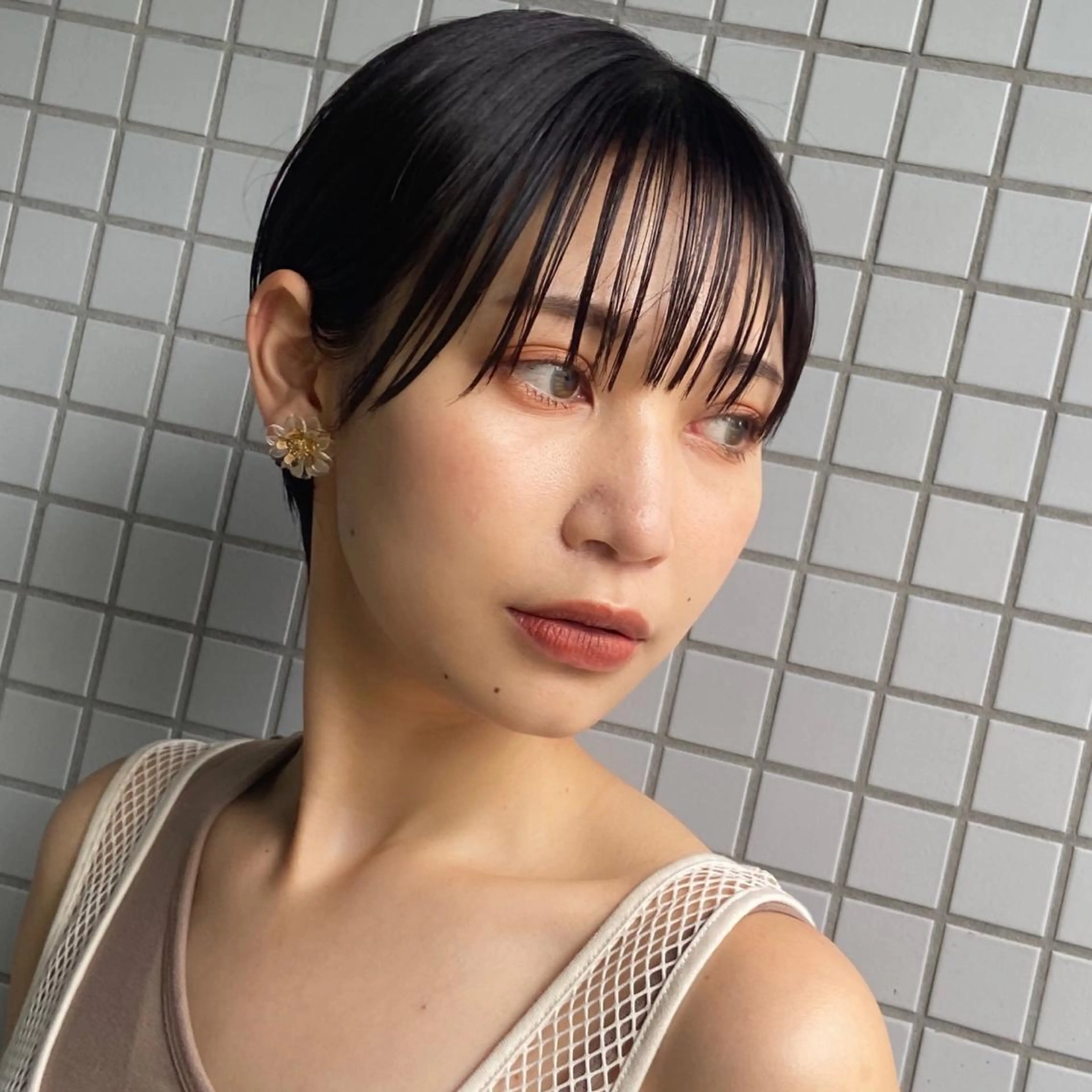 ショート カット パーマ ヘッドスパ ヘアセット カジュアルを女っぽく 𝗮𝘆𝗮𝗰𝗼のヘアスタイル