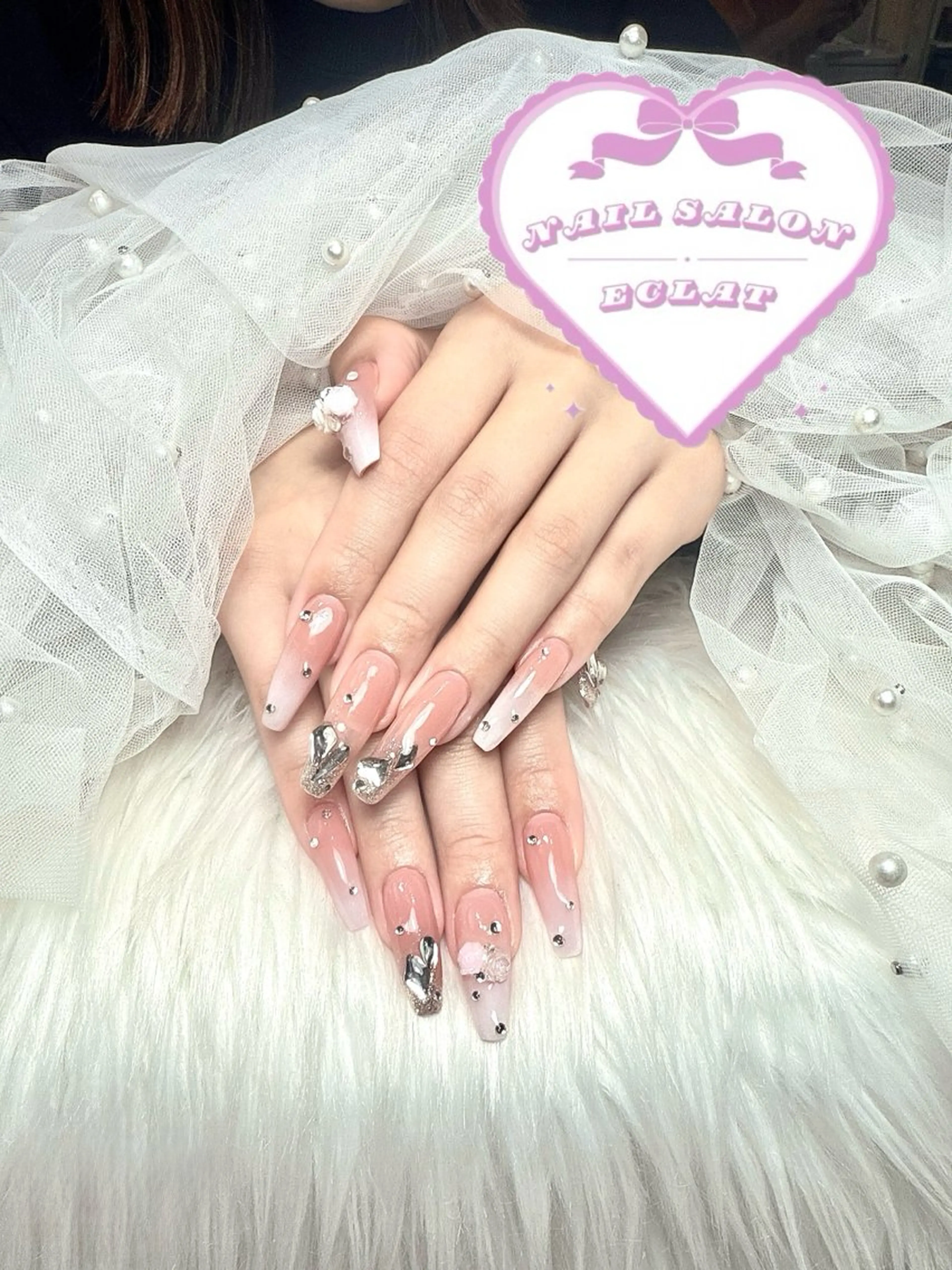 ネイル ストーンネイル ハンドネイル Eclat さやのネイルデザイン