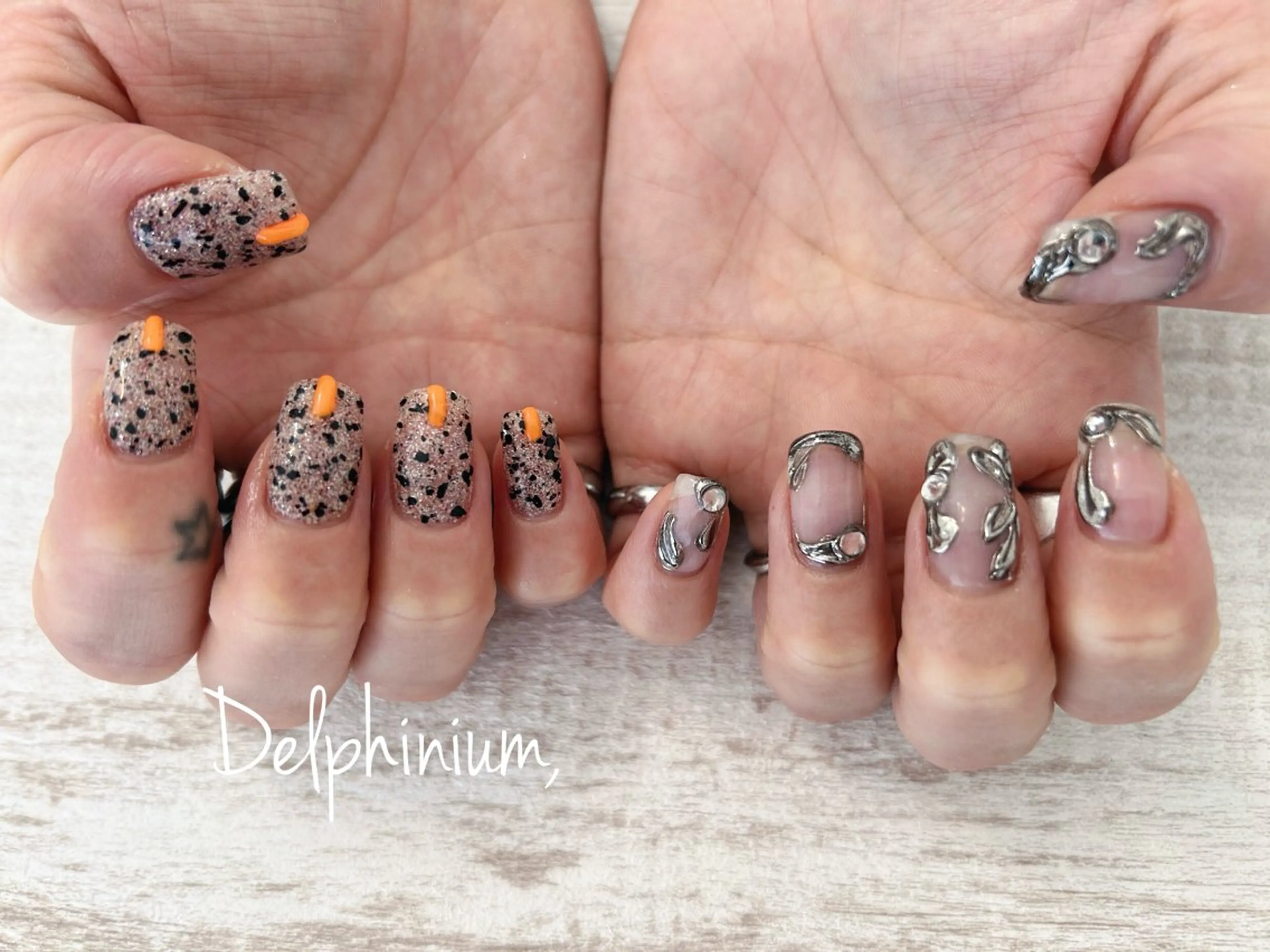 ネイル オレンジ ハンドネイル 岡本 友恵のネイルデザイン