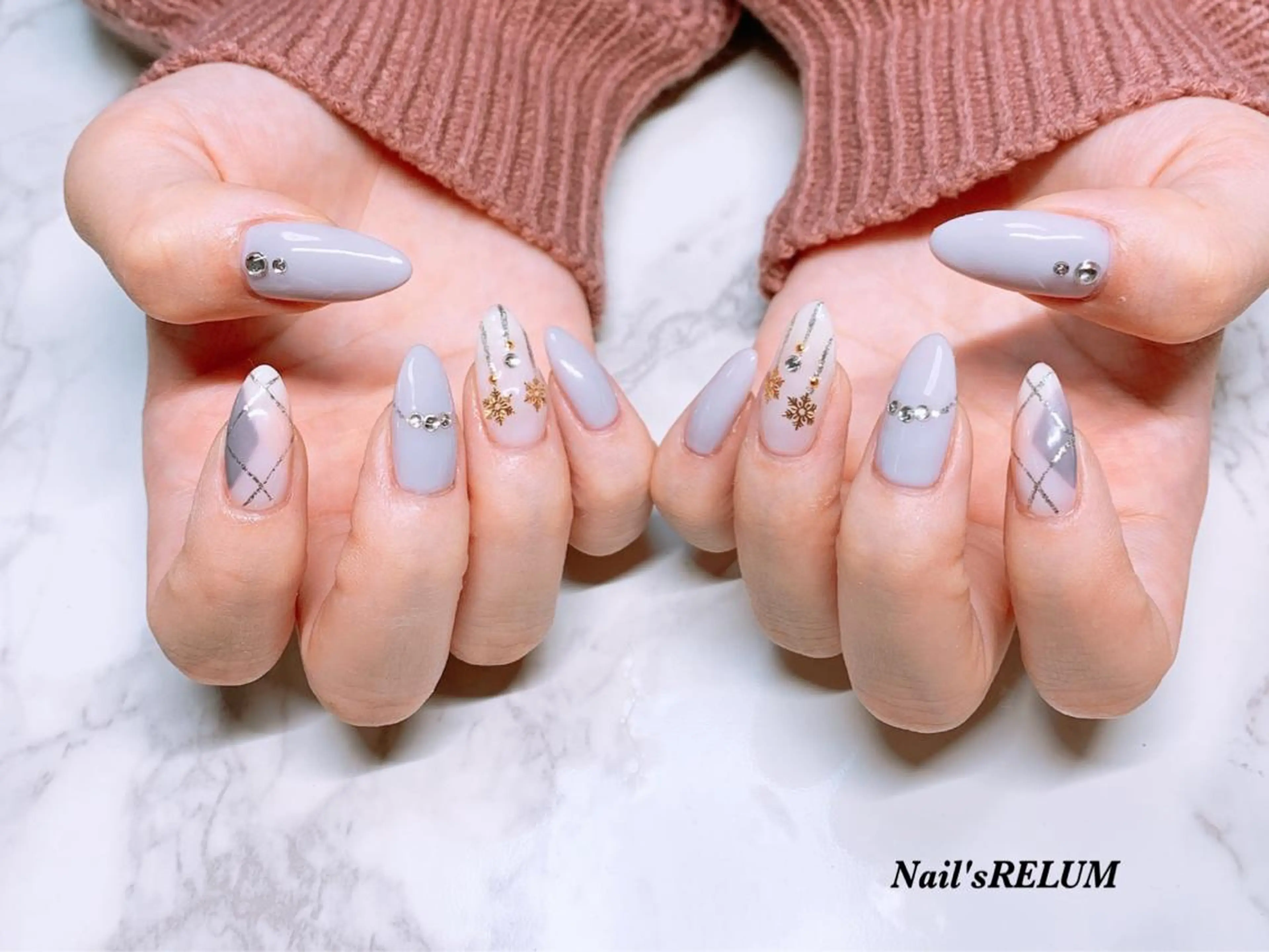 ネイル 冬ネイル THECOLORS所属・近貞 莉奈のネイルデザイン