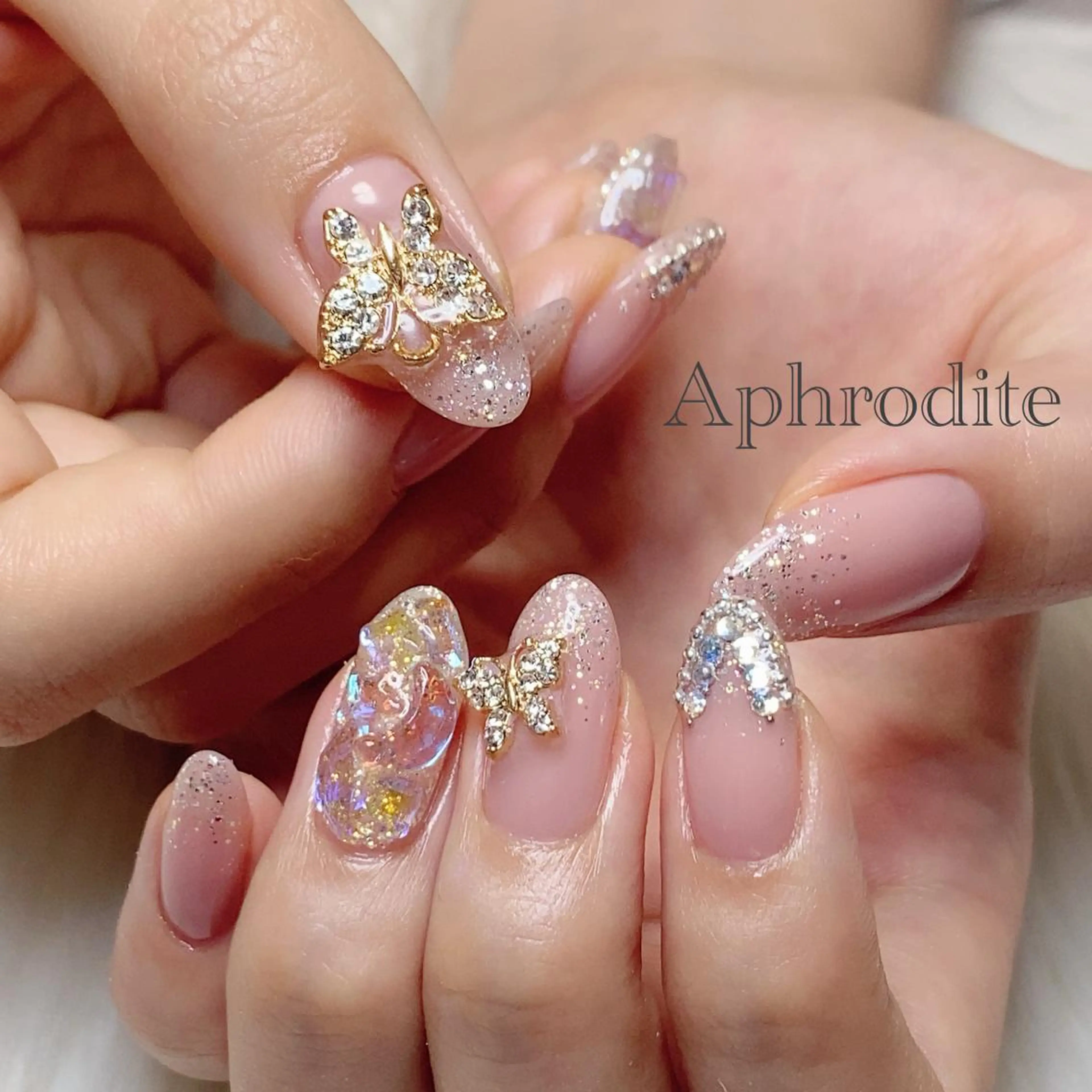 ネイル Aphrodite パラジェル認定サロンのネイルデザイン