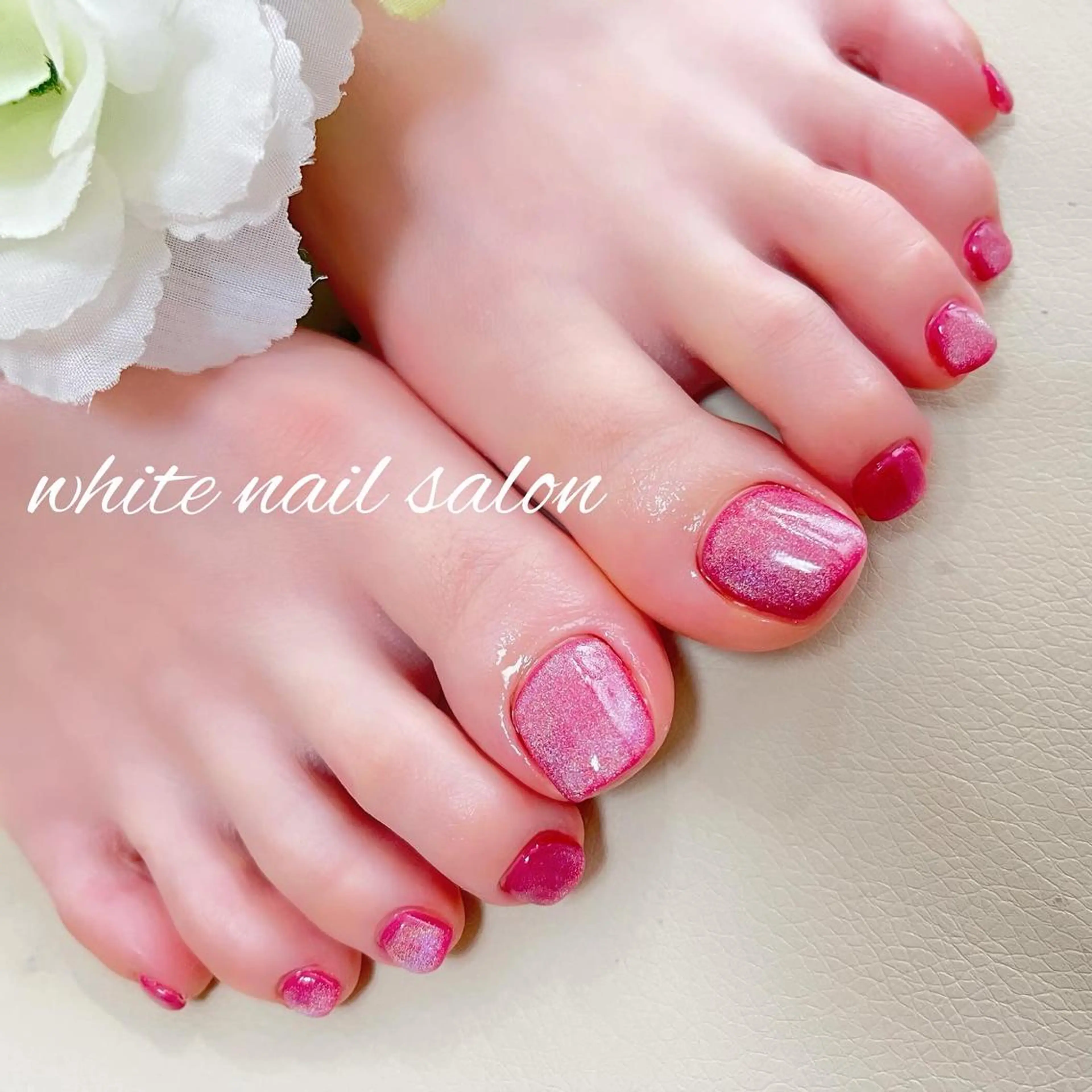 ネイル ジェルネイル ハードジェル ラメ(グリッター) 持ち込み ソフトジェル フットネイル white nail salonのネイルデザイン