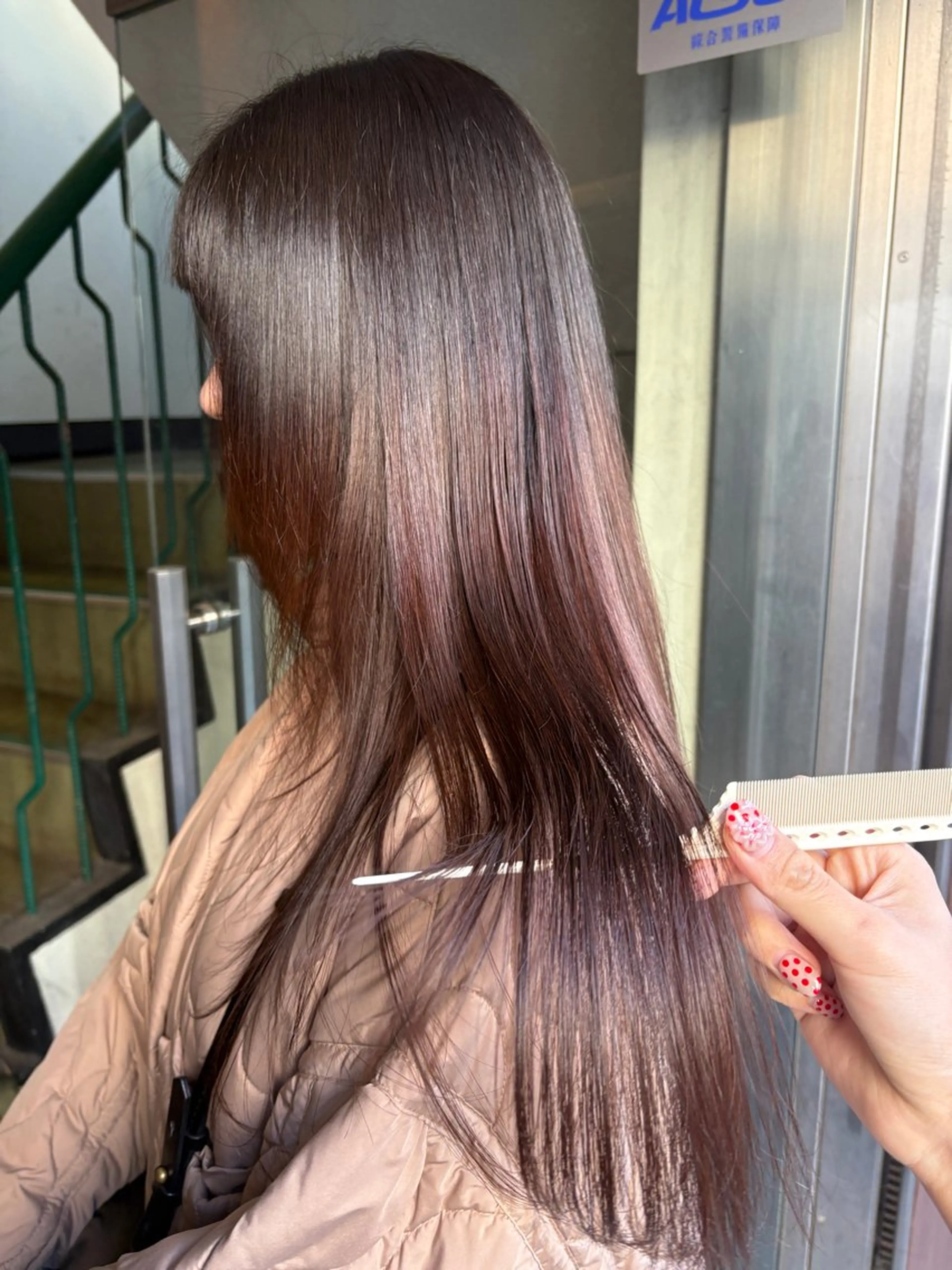 似合わせカット＋顔周り酸性ストレート＋トリートメントの写真