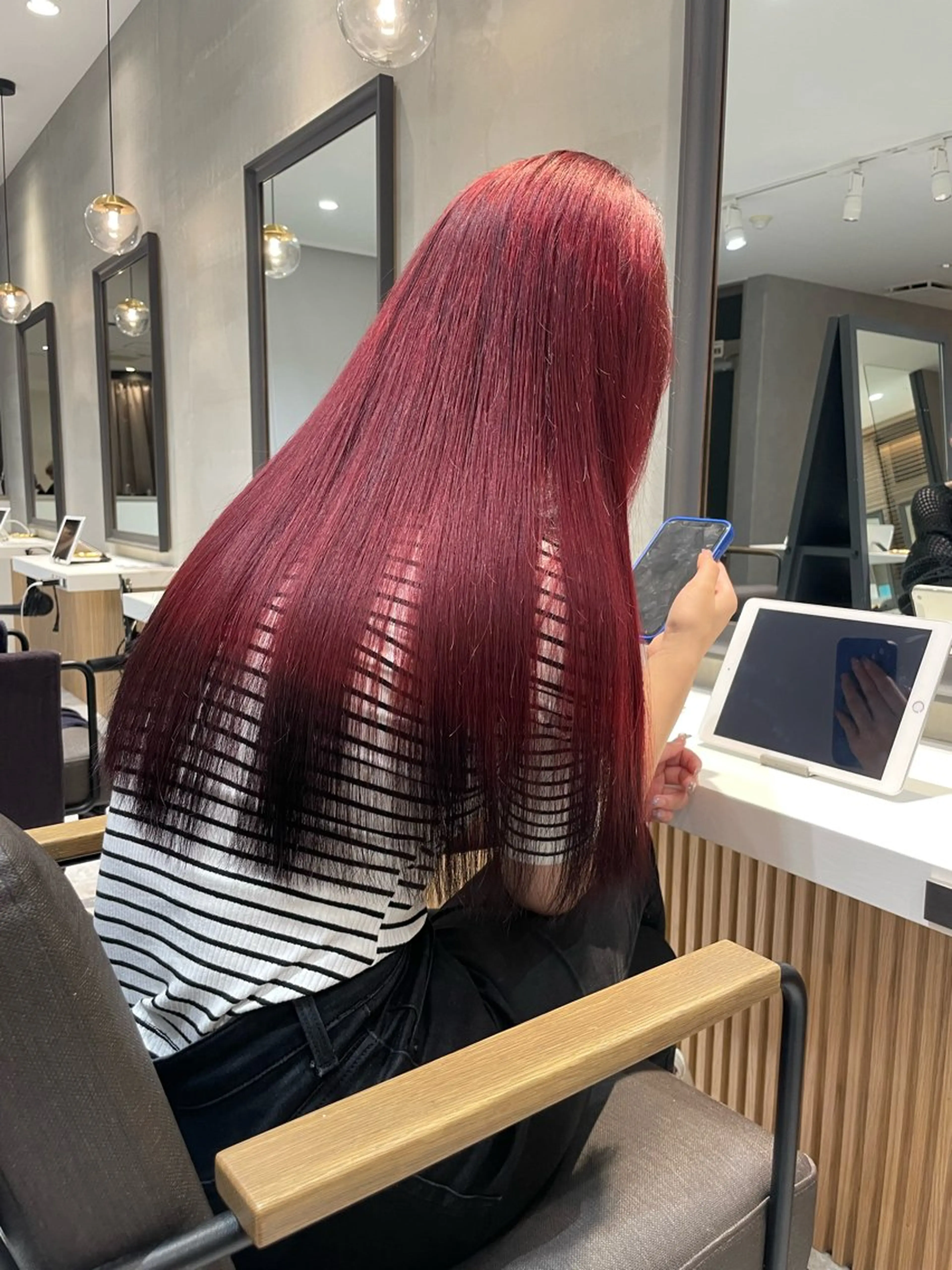 ロング カラー karin ボブハイトーンのヘアスタイル