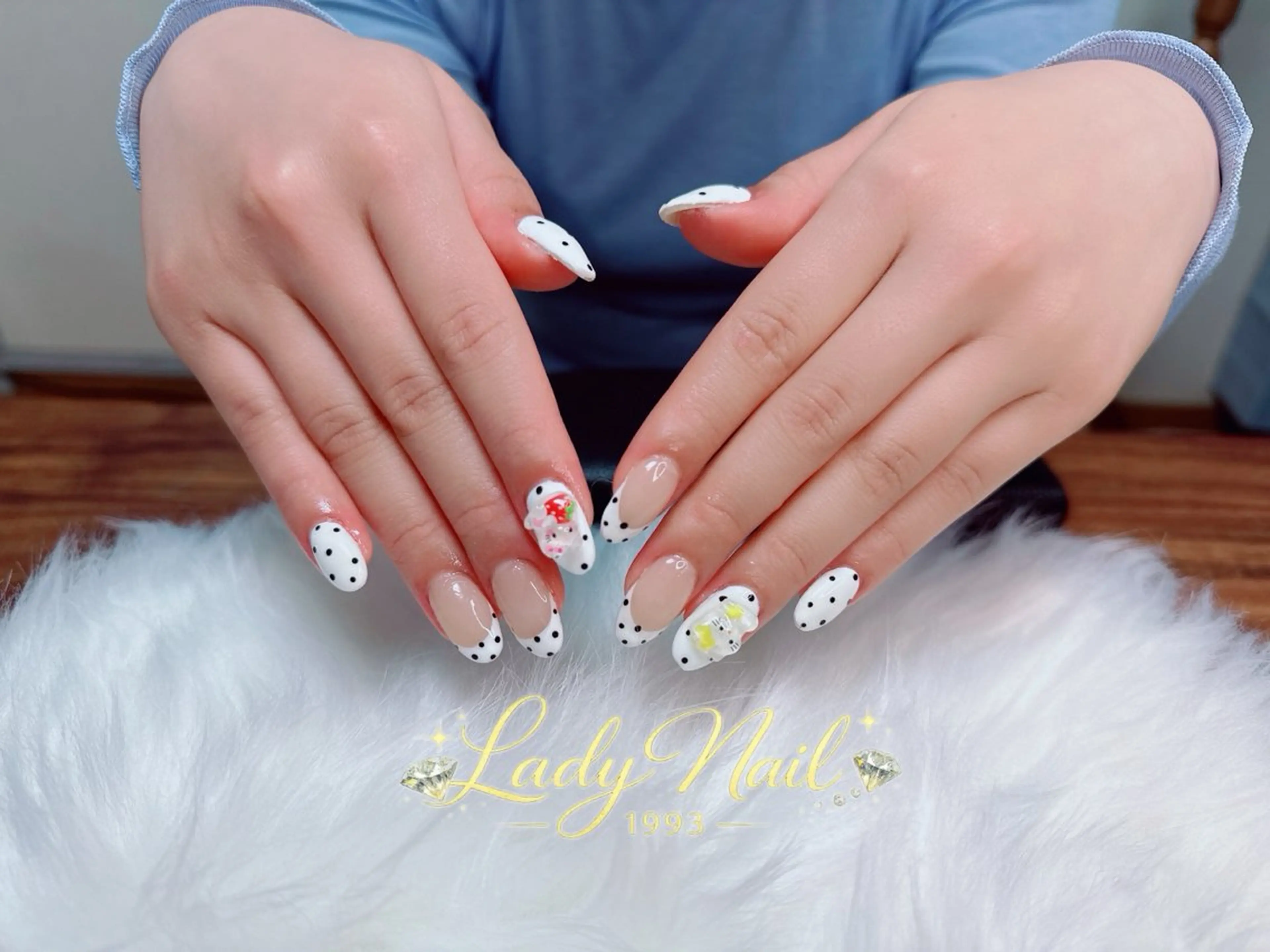 ネイル ハンドネイル Lady Nails 1993所属・タナカ フォンのネイルデザイン