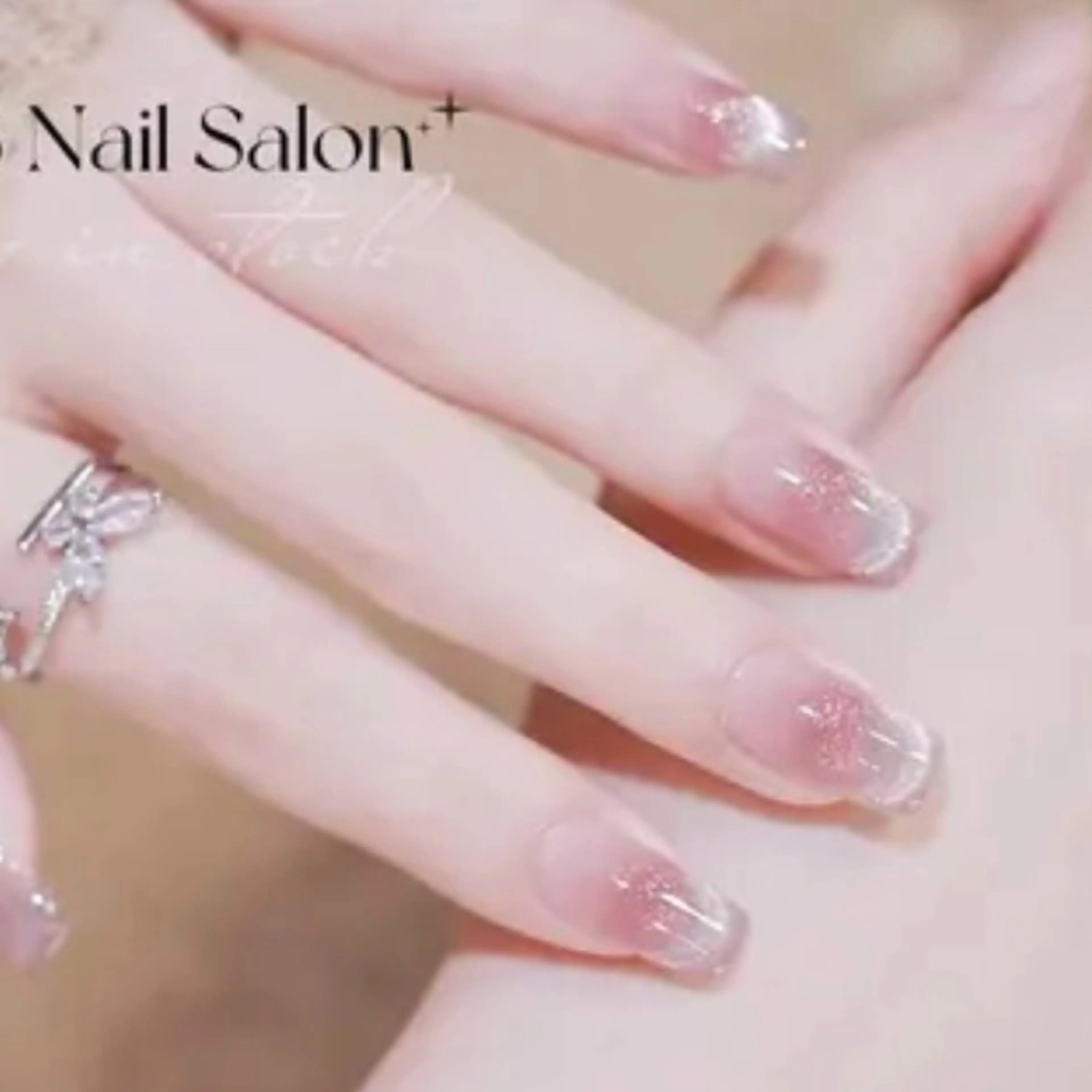 [初回オフ無料]💅チーク マグネット フレンチ（パーツ、長さだしオフ別）の写真