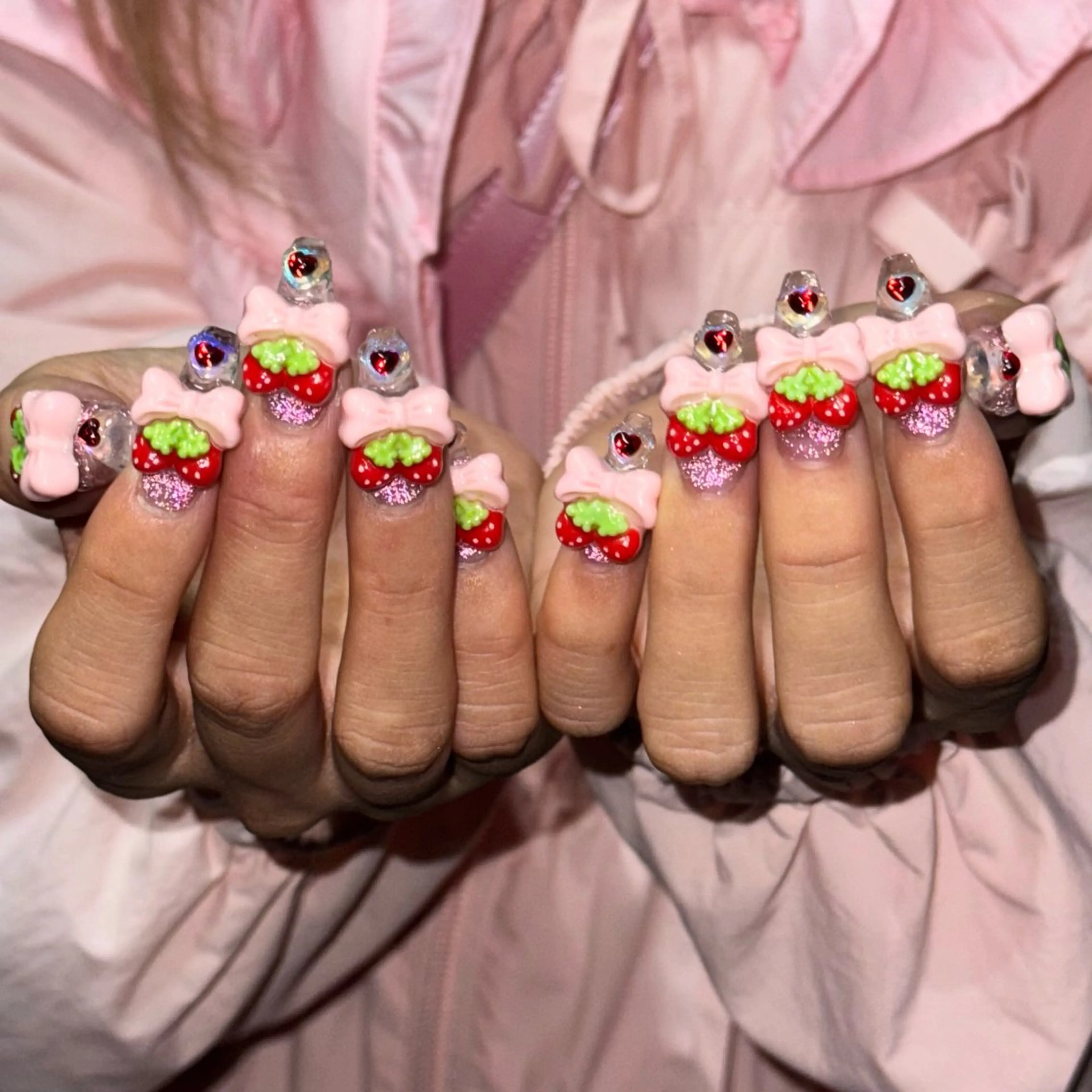 ネイル クリアネイル フラッシュネイル フレンチネイル ハンドネイル RIEKO🍒 ワンホン♡推しネイルのネイルデザイン