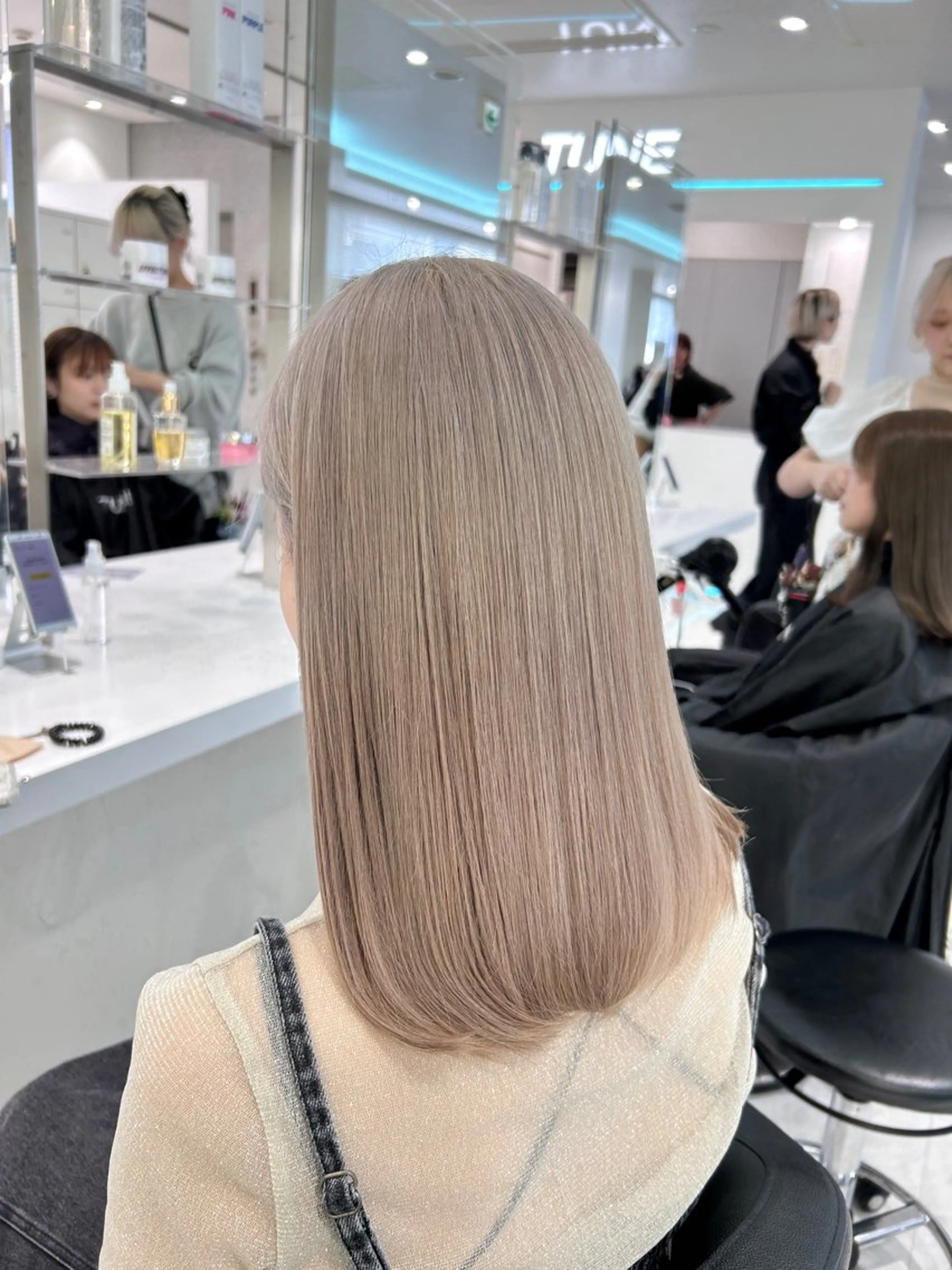 【高発色🤍】トリプルカラー＋COTAトリートメント（軽ケアVer.）の写真