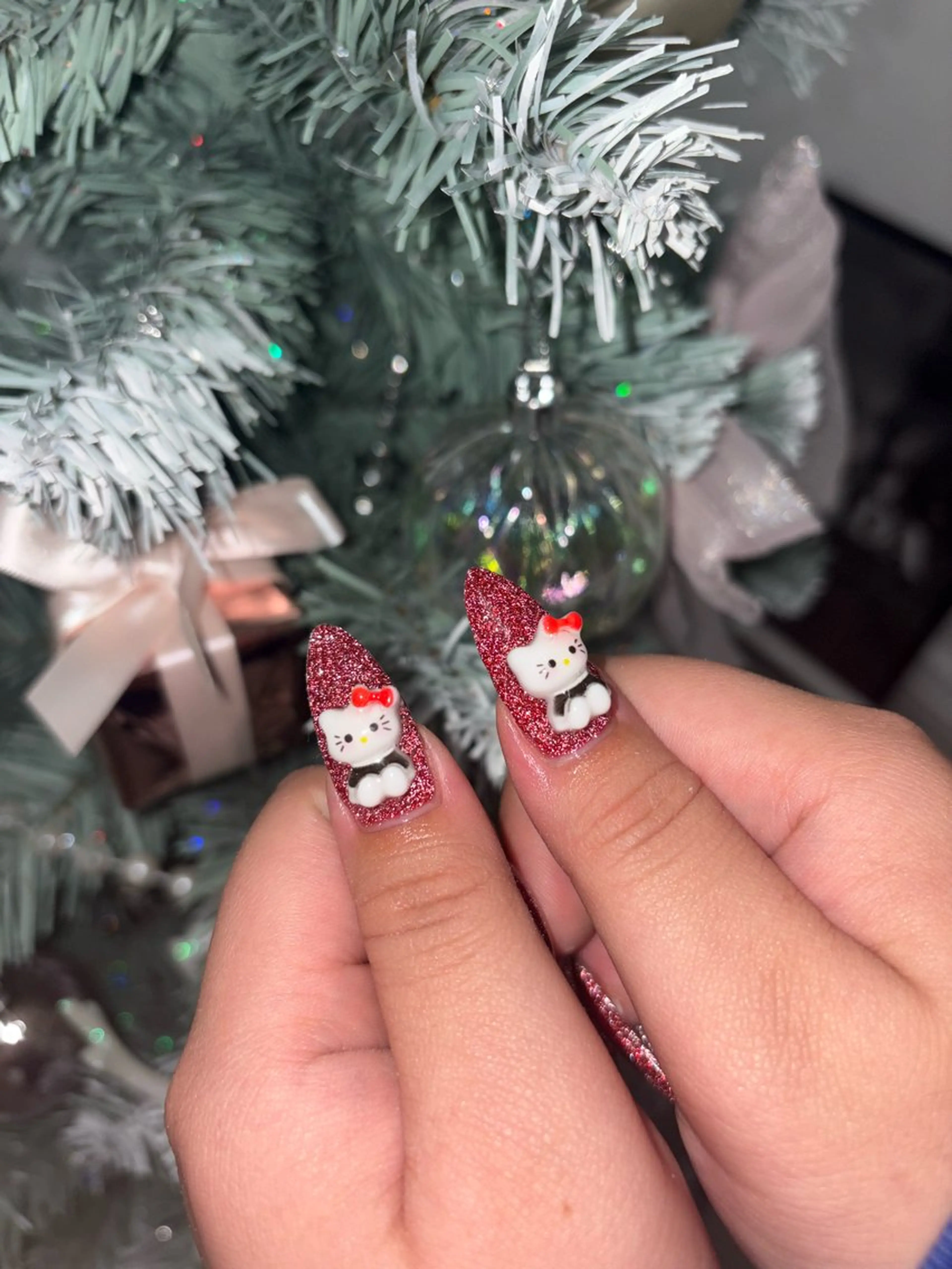 ネイル ハンドネイル yuria 🎀海外ネイル🌺のネイルデザイン