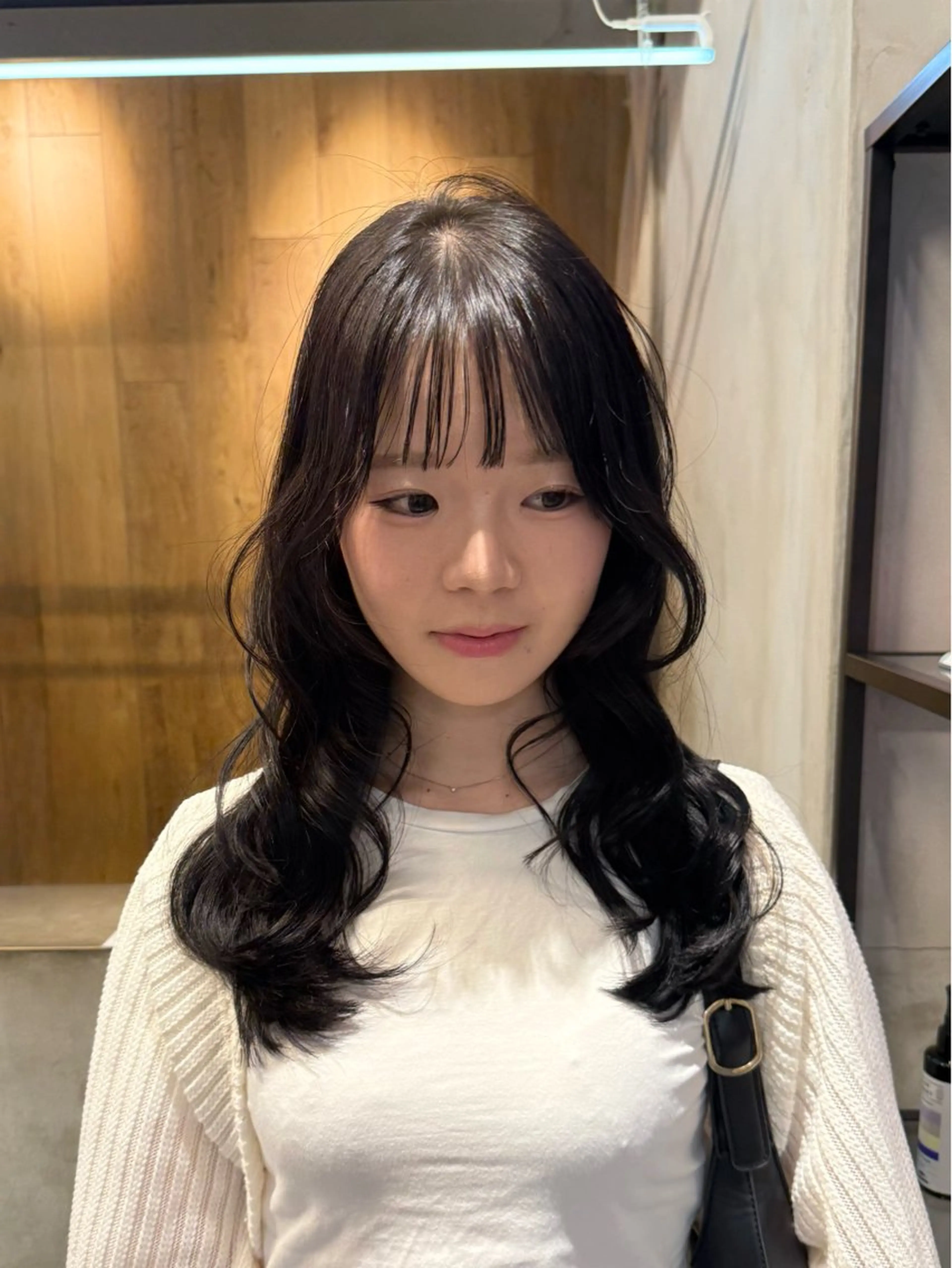 ロング カラー ミルクティー× グレージュMOMOのヘアスタイル