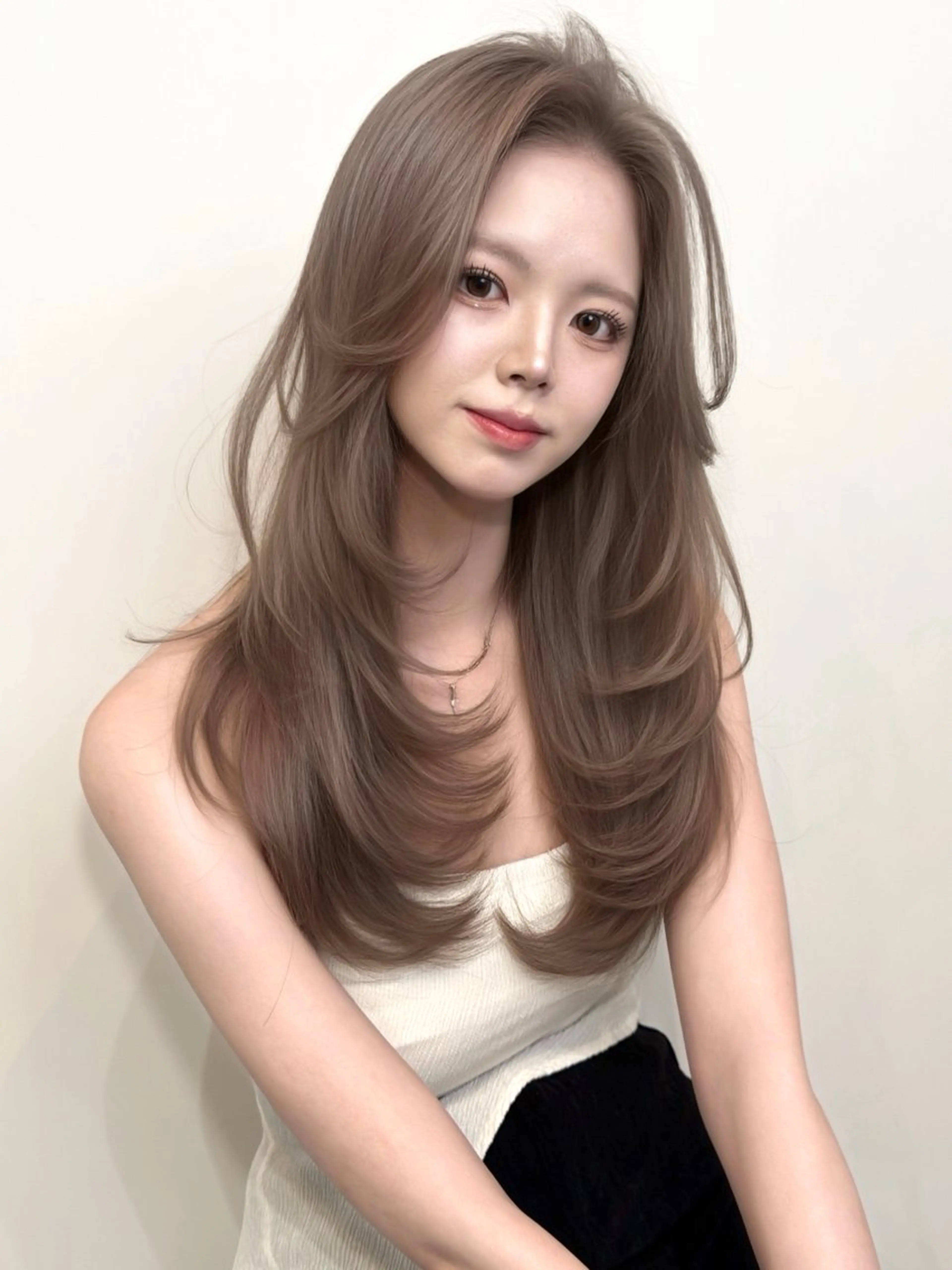 セミロング カット ヘアカラー トリートメント Miyu/透明感 カラー/レイヤーのヘアスタイル