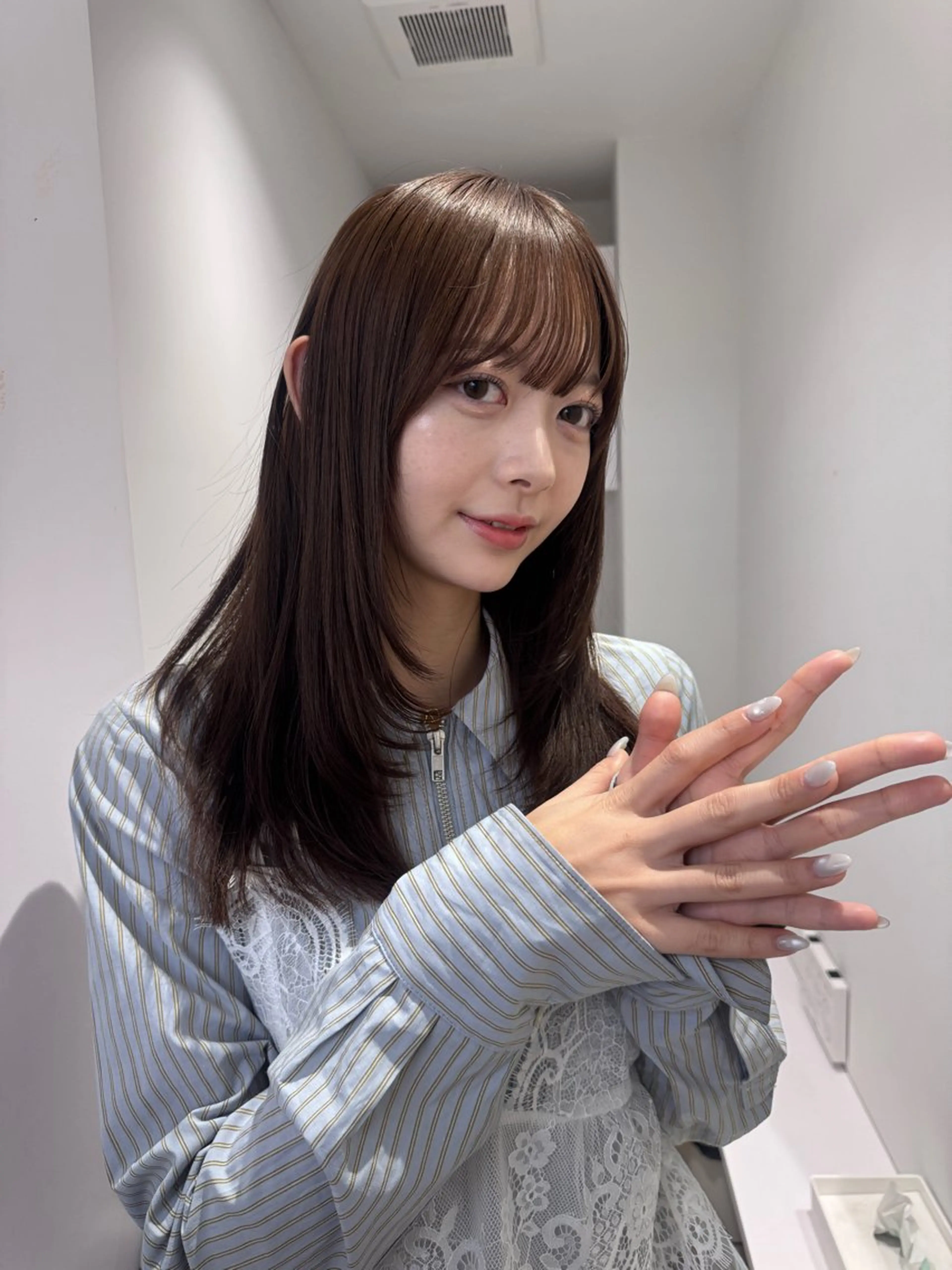 セミロング カット ヘアカラー トリートメント 透明感カラー🫧⌇ 青🫐🩵のヘアスタイル