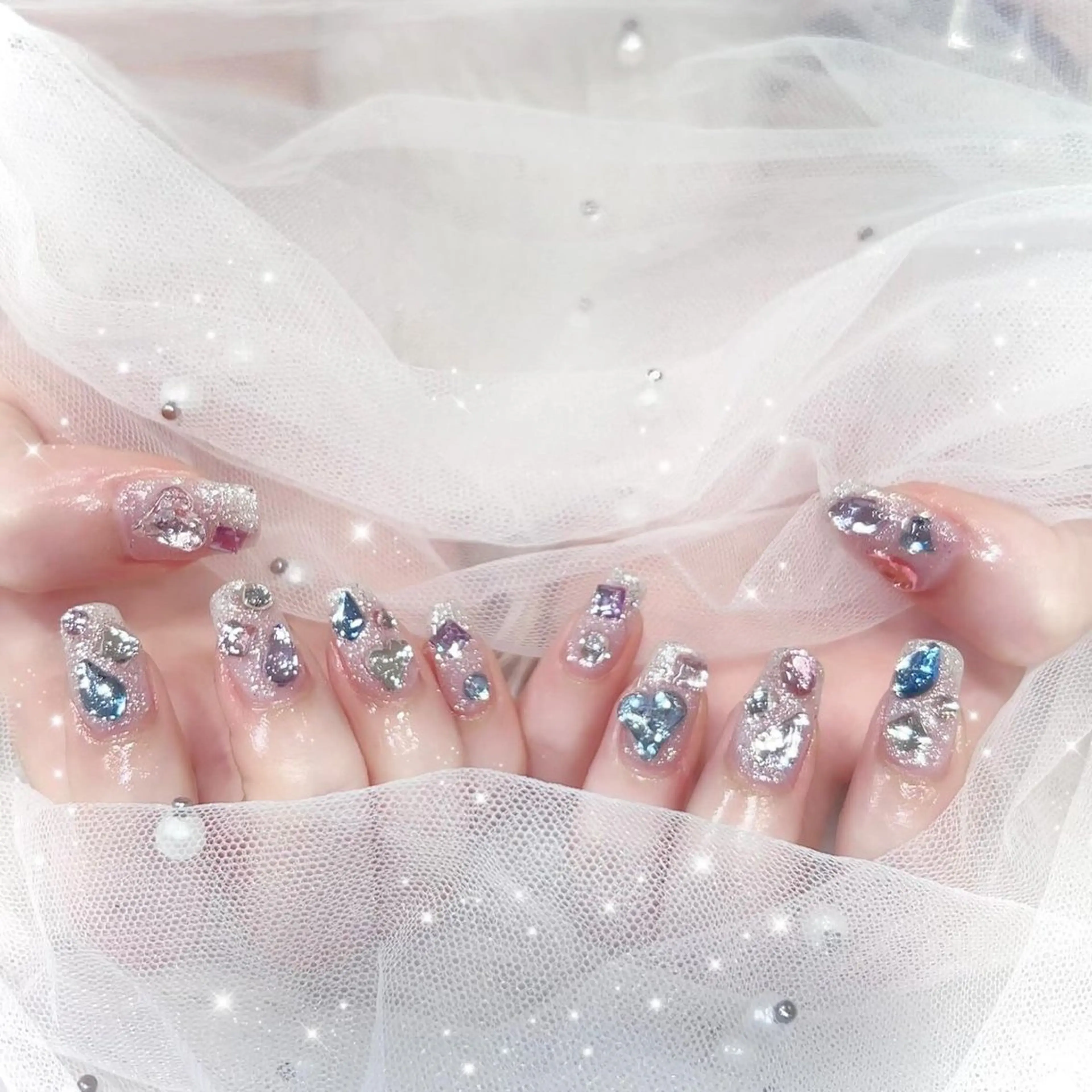 ネイル グラデーション ラメ(グリッター) マグネットネイル ミラーネイル ニュアンスネイル ハンドネイル Lumi de nails所属・Lumi de nailsのネイルデザイン