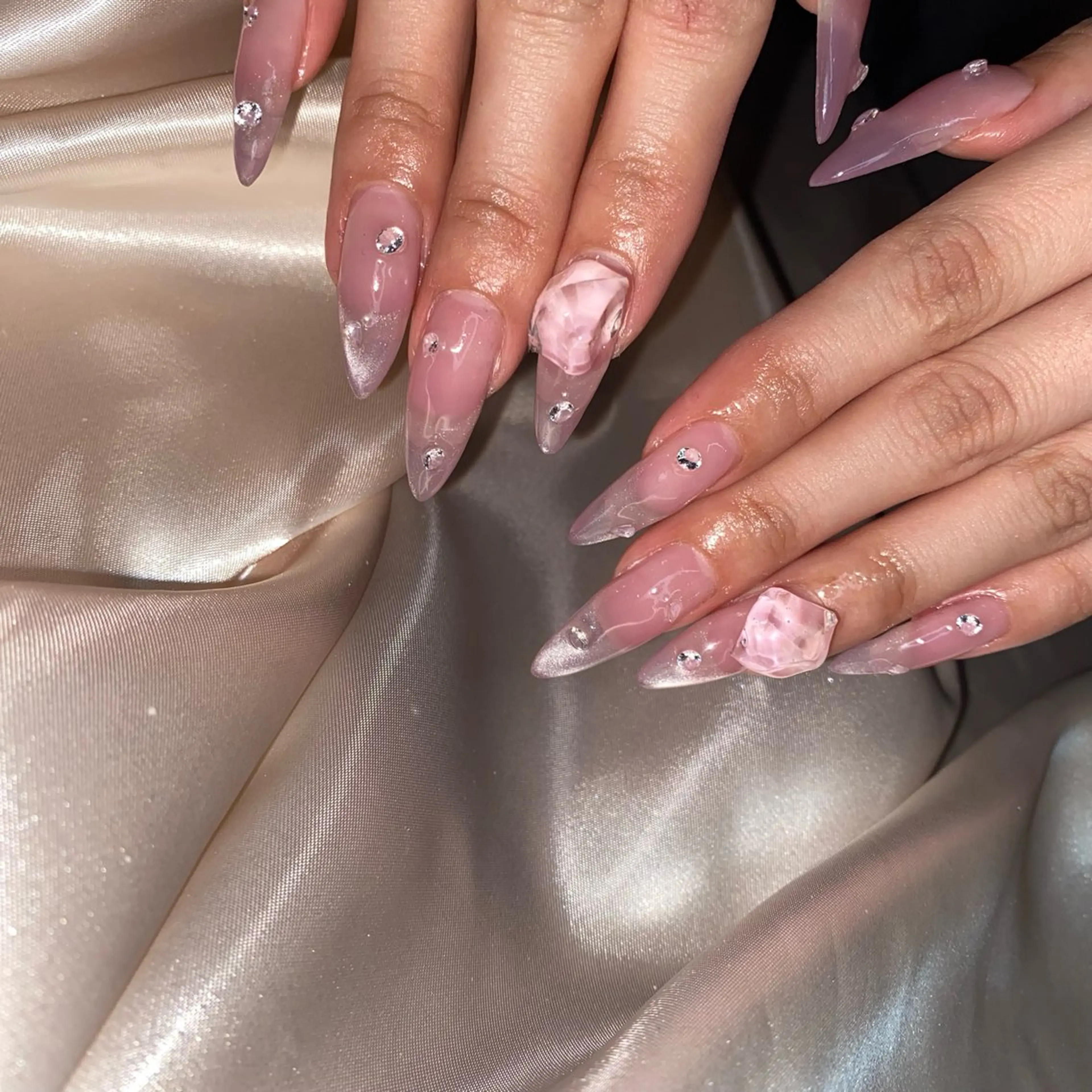 ネイル ハンドネイル la vie  Luire所属・la vie Luire ｱｽｶのネイルデザイン