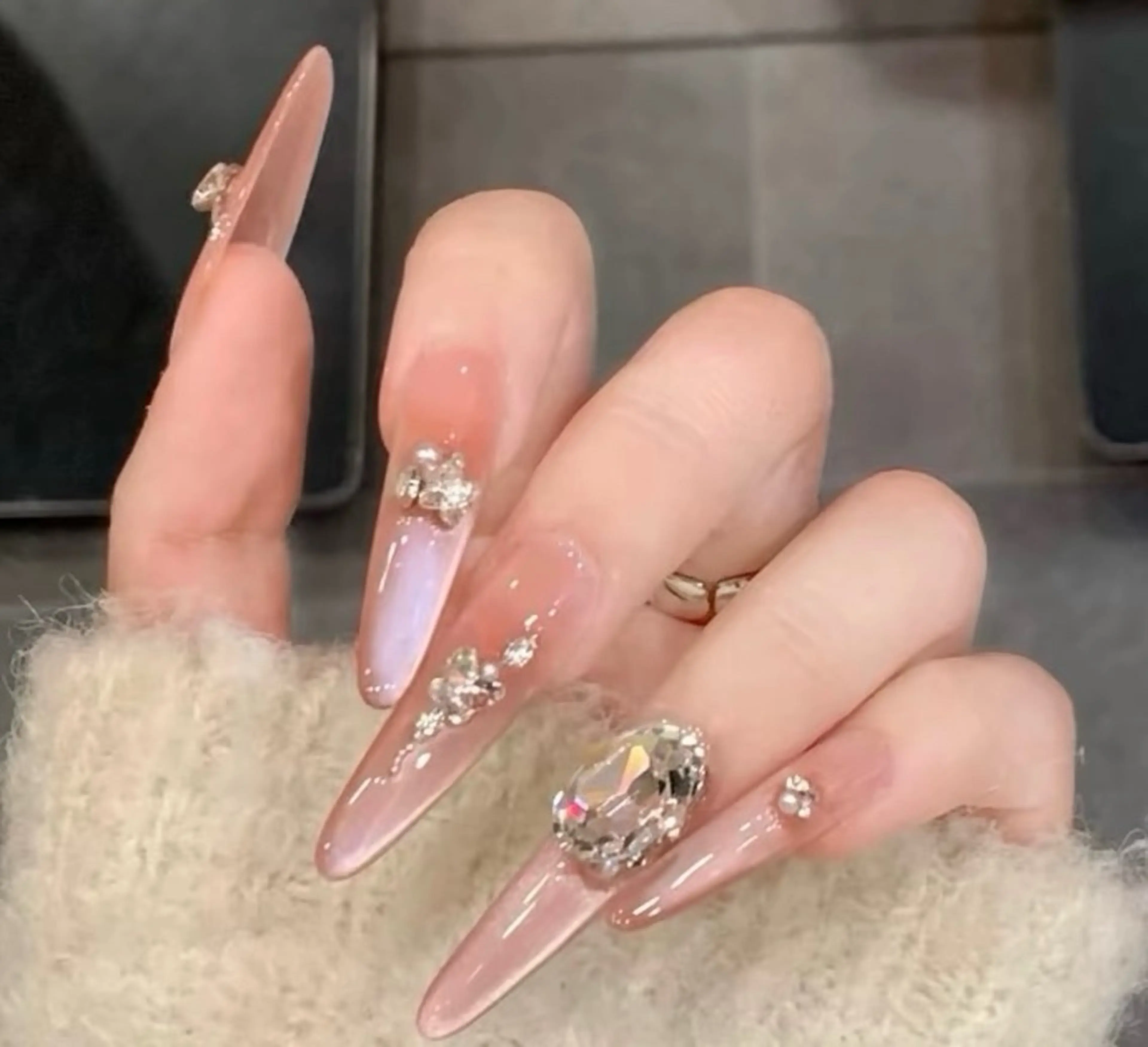 ネイル チークネイル 長さ出し フレンチネイル ガーリー 韓国ネイル sun nail池袋 モデル募集のネイルデザイン