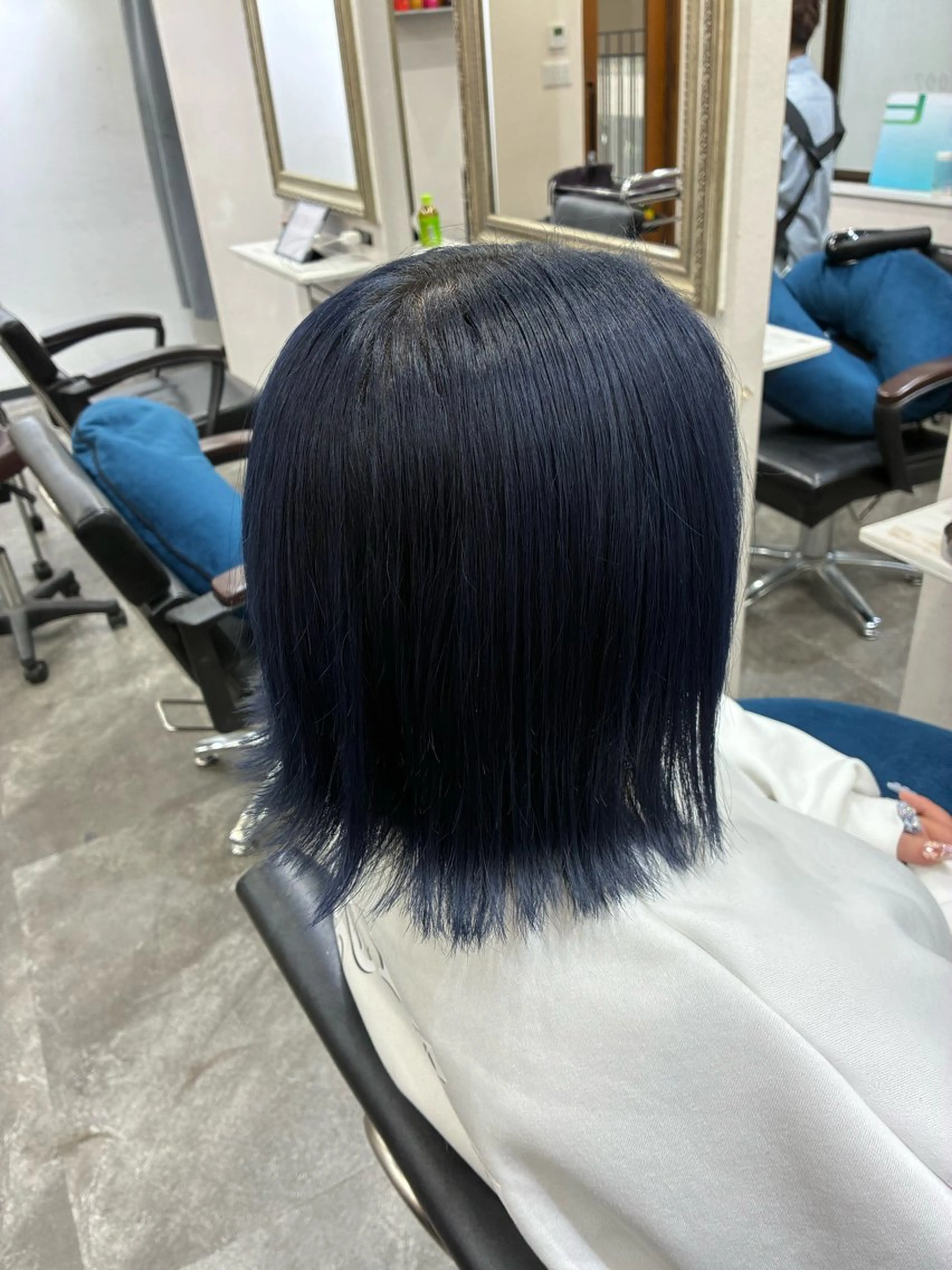 ミディアム カット ヘアカラー トリートメント 五十嵐 満梨奈のヘアスタイル