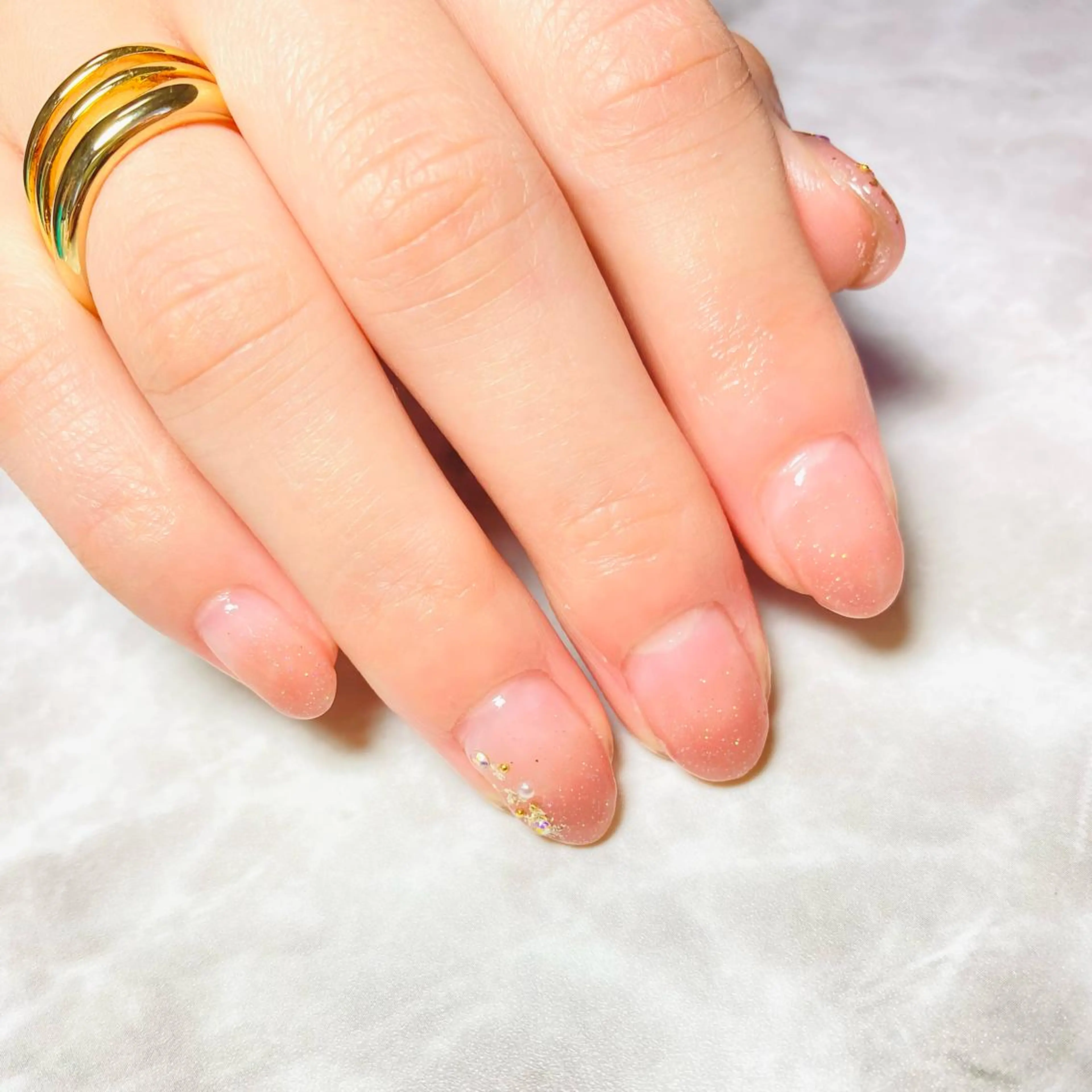 ネイル グラデーション ラメ(グリッター) ラメグラデーション シンプルネイル ハンドネイル nailsalon RMIKのネイルデザイン