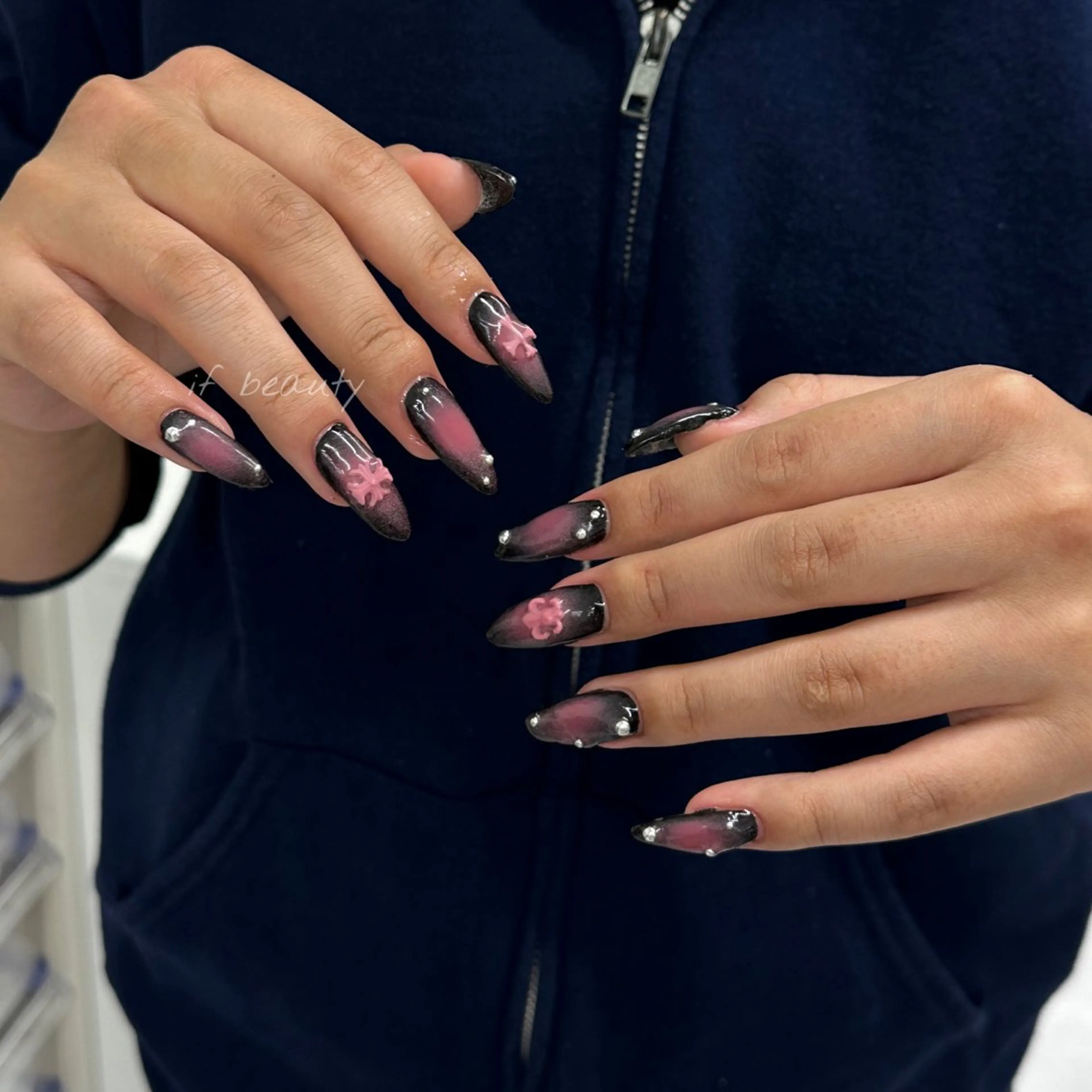 ネイル アートネイル ジェルネイル グラデーション パラジェル ワンホンネイル ハンドネイル if Hair＆Nail Salon所属・IKA /海外ネイル /個性派/ワンホンのネイルデザイン