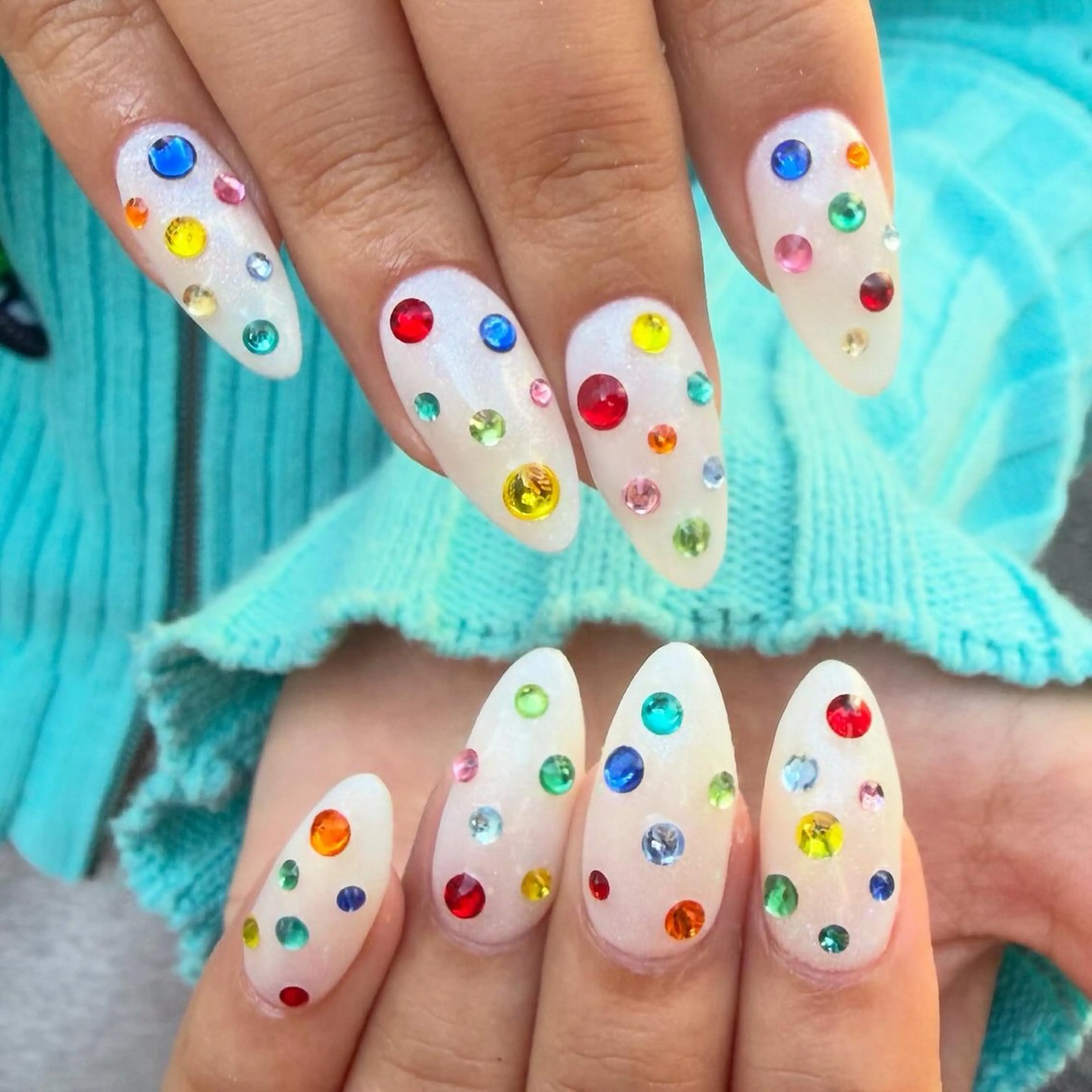 ネイル アートネイル ハンドネイル PINS16🩷 YUNOのネイルデザイン